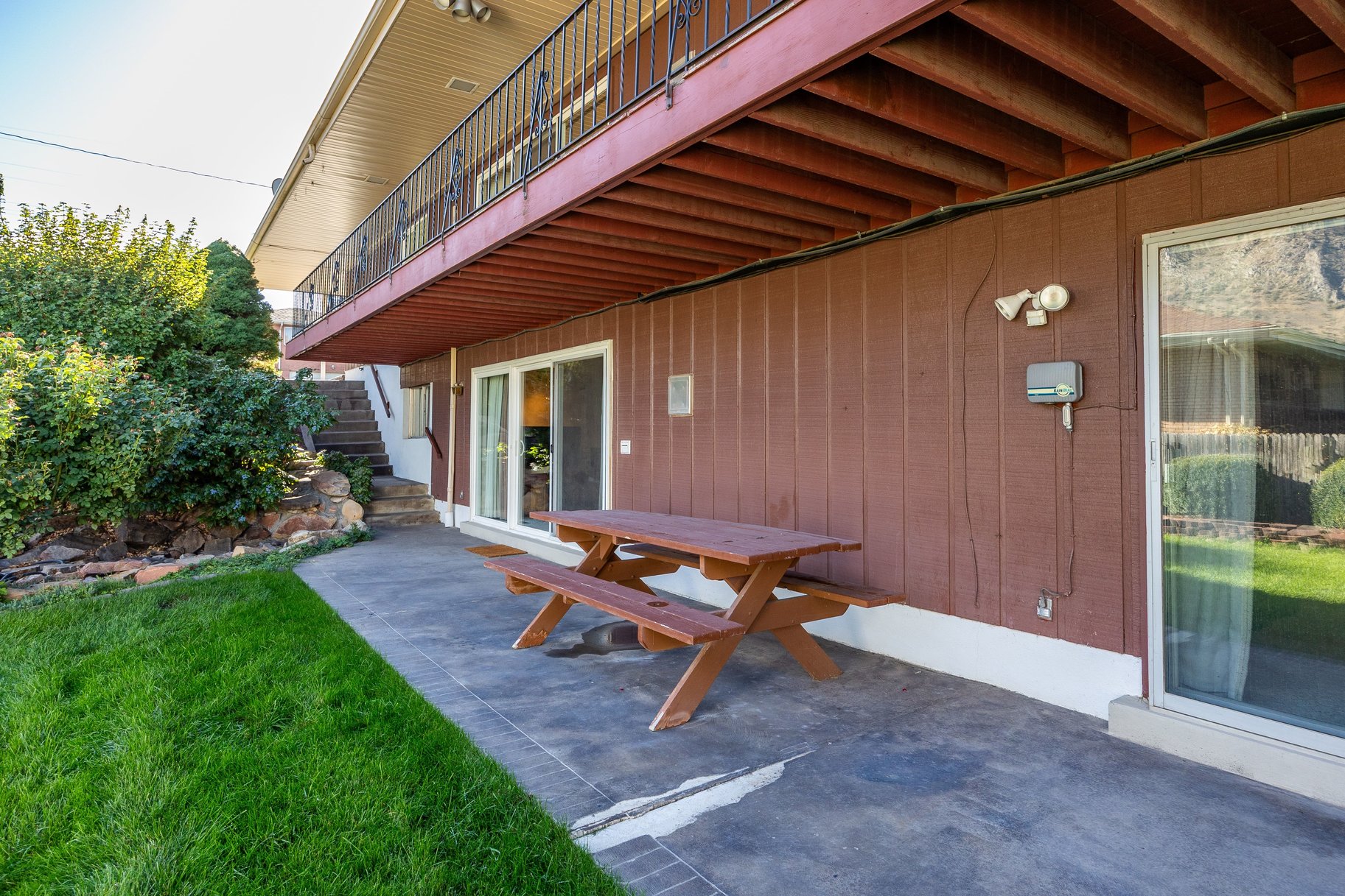  Spacious Living in an Established Springville Neighborhood - 物件實景