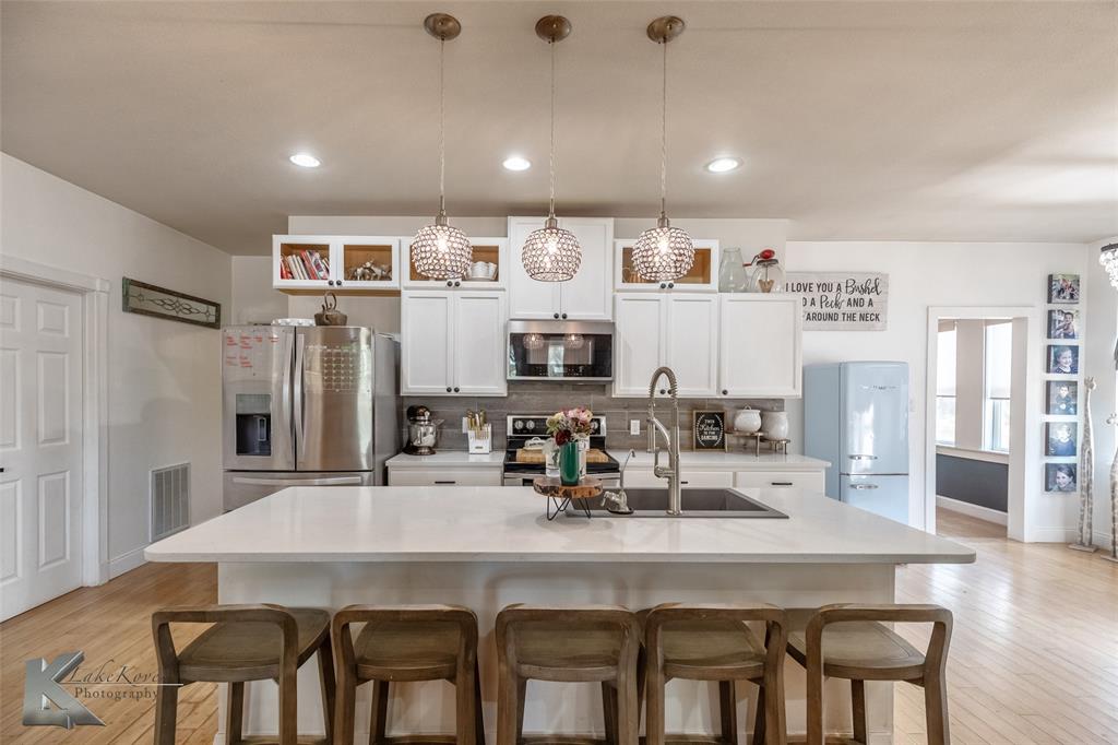 Buffalo Gap, Texas, 79508, United States, 5 Bedrooms Bedrooms, ,4 BathroomsBathrooms,Residential,For Sale,1918227