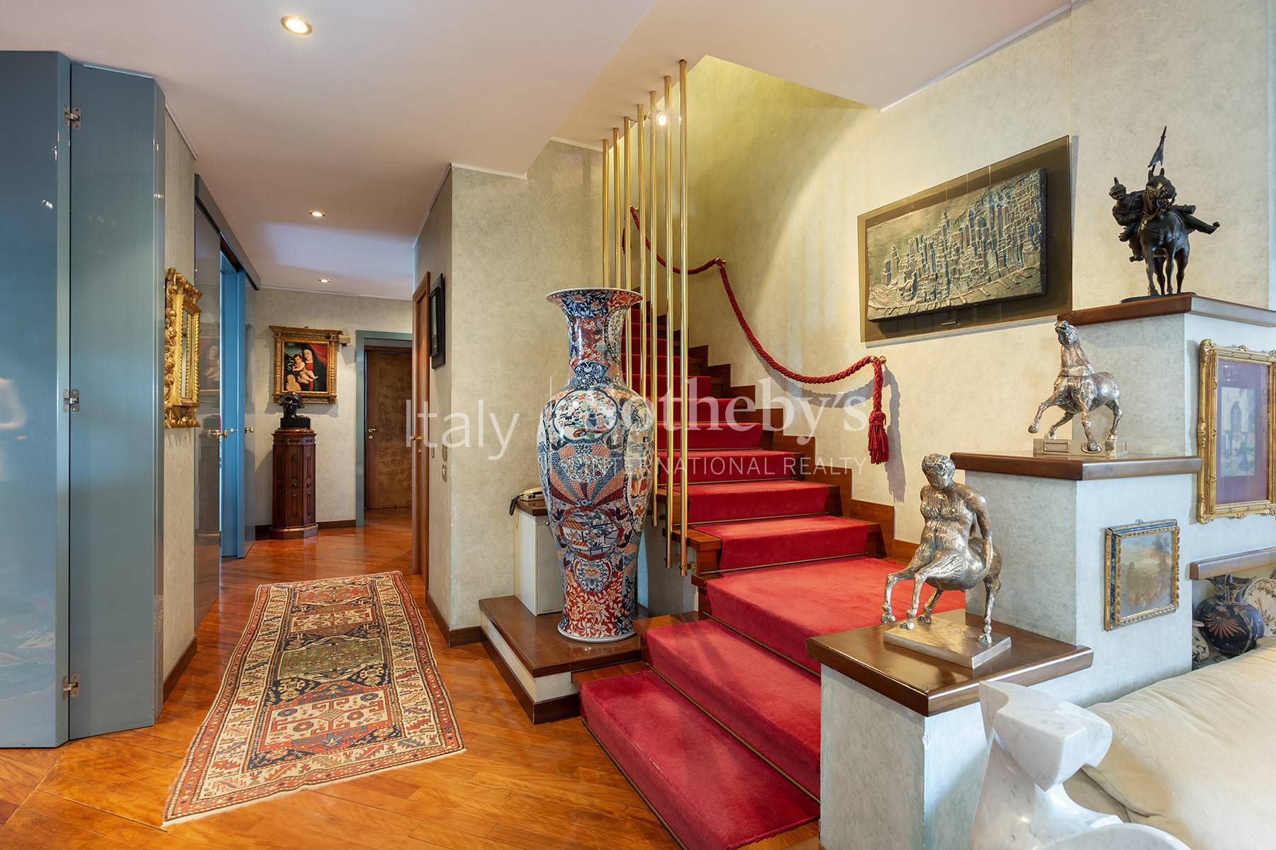 Elegant Residence in an Exclusive Setting - 物件實景