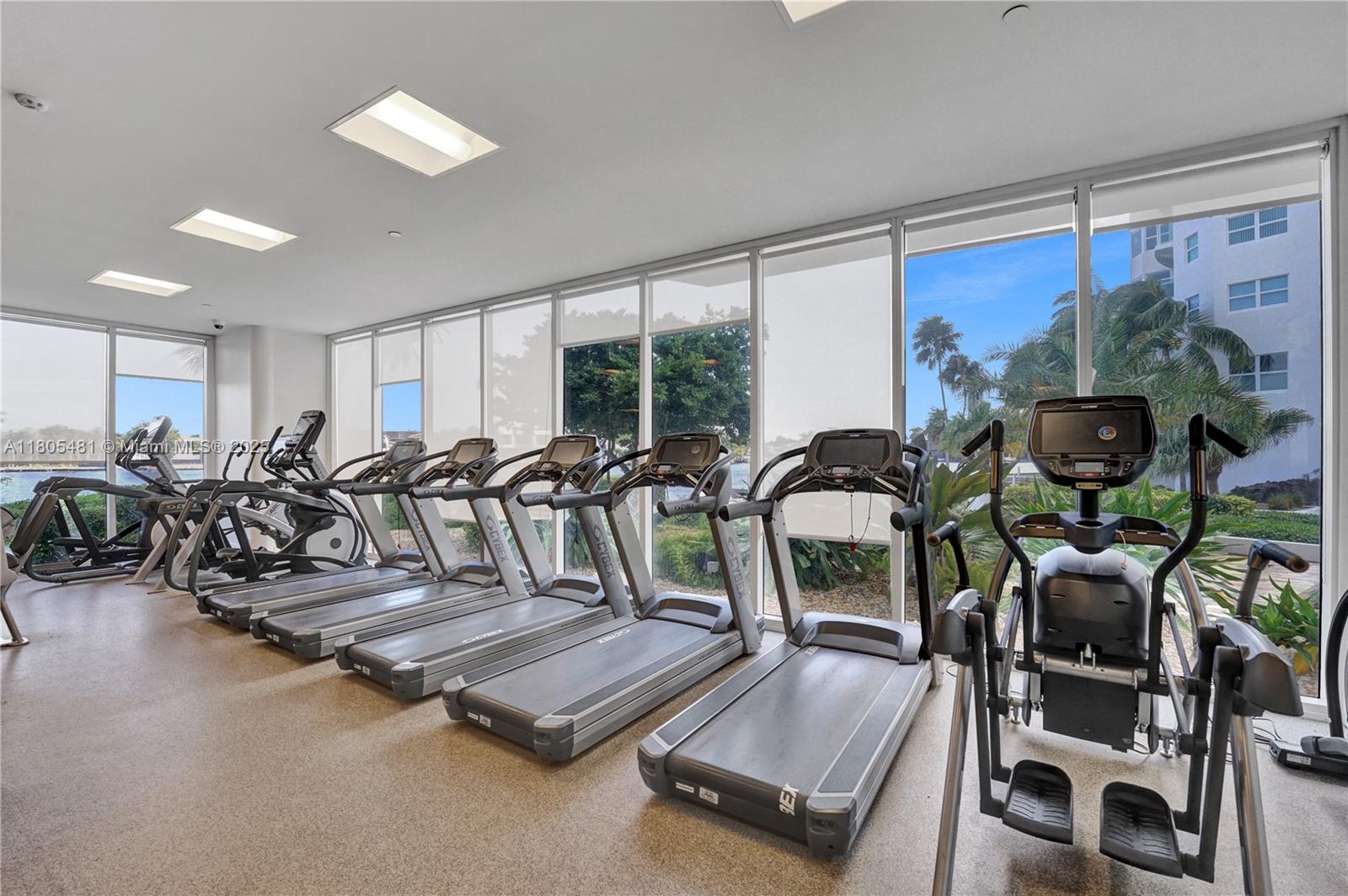 Aventura, Florida, 33180, United States, 2 Bedrooms Bedrooms, ,2 BathroomsBathrooms,Residential,For Sale,1827692