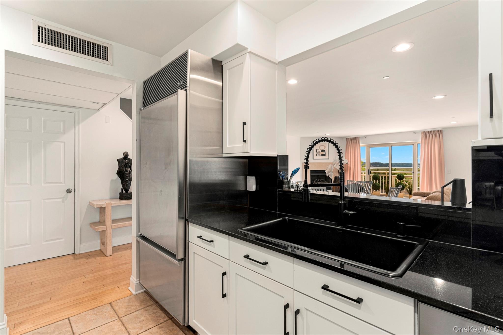 Piermont, New York, 10968, United States, 2 Bedrooms Bedrooms, ,3 BathroomsBathrooms,Residential,For Sale,1941803