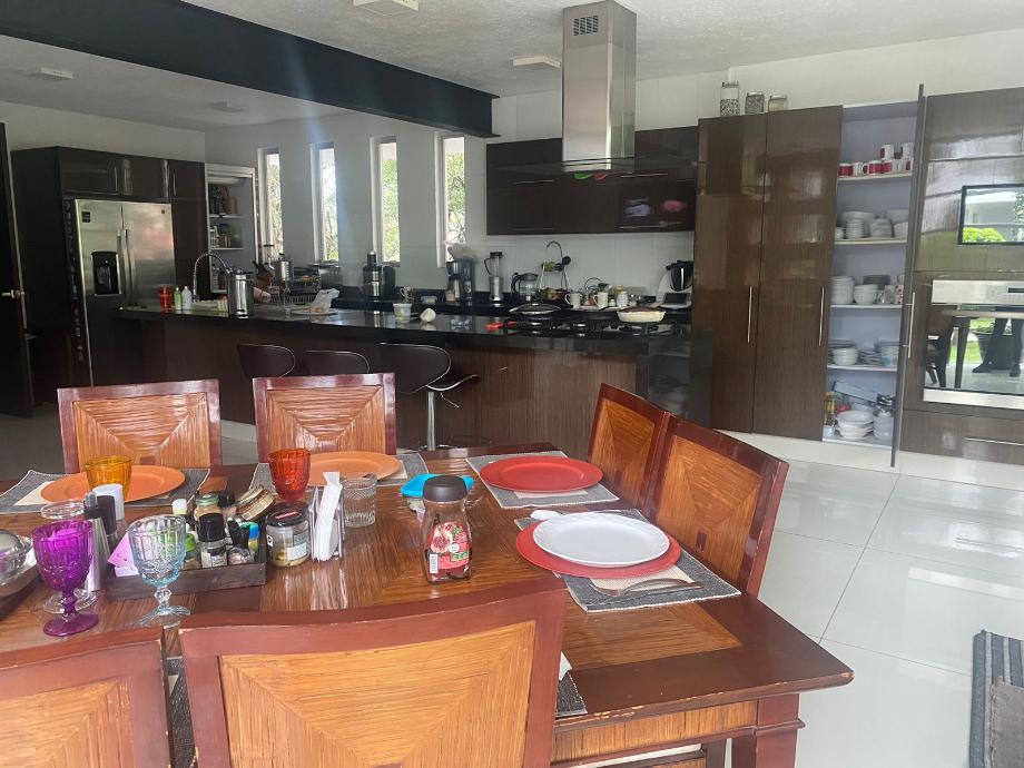 Calzada de los LLorones, Atizapán de Zaragoza, Estado de méxico, 52936, Mexico, 4 Bedrooms Bedrooms, ,5 BathroomsBathrooms,Residential,For Sale,Calzada de los LLorones,1623080