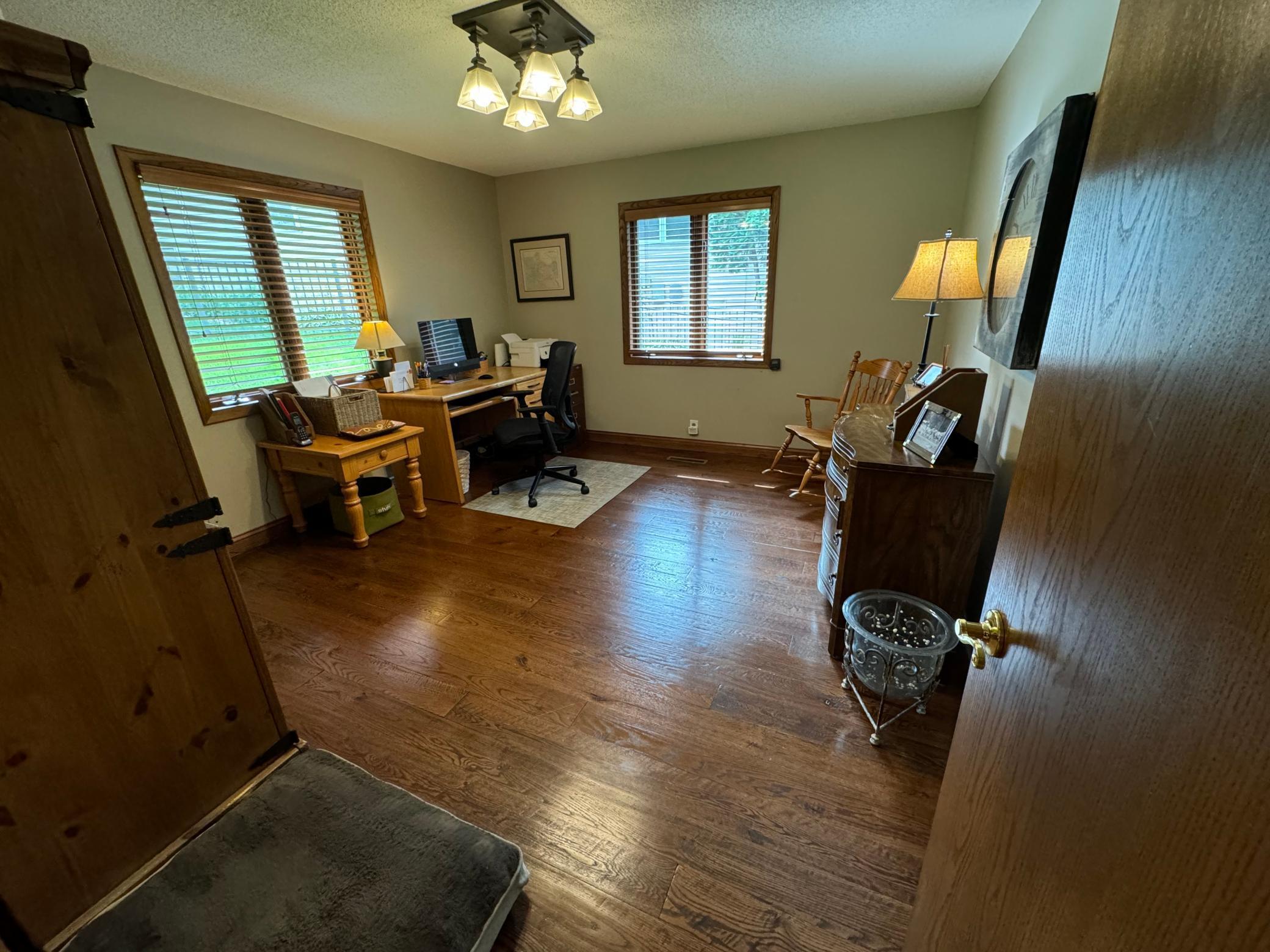 Albert Lea, Minnesota, 56007, United States, 4 Bedrooms Bedrooms, ,2 BathroomsBathrooms,Residential,For Sale,1977784