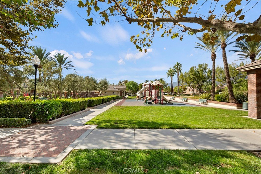 Fontana, California, 92336, United States, 4 Bedrooms Bedrooms, ,3 BathroomsBathrooms,Residential,For Sale,1970103