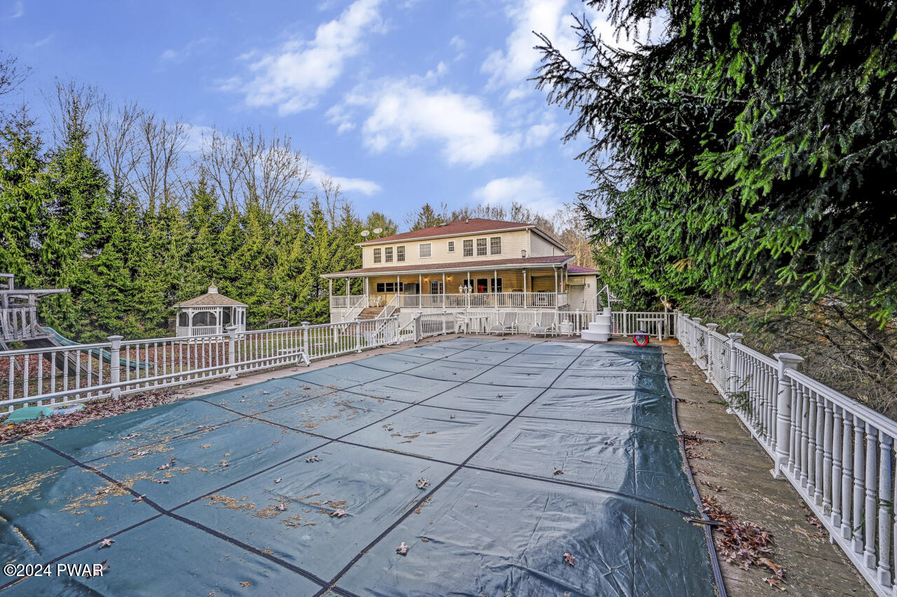 Albrightsville, Pennsylvania, 18210, United States, 4 Bedrooms Bedrooms, ,5 BathroomsBathrooms,Residential,For Sale,1982857