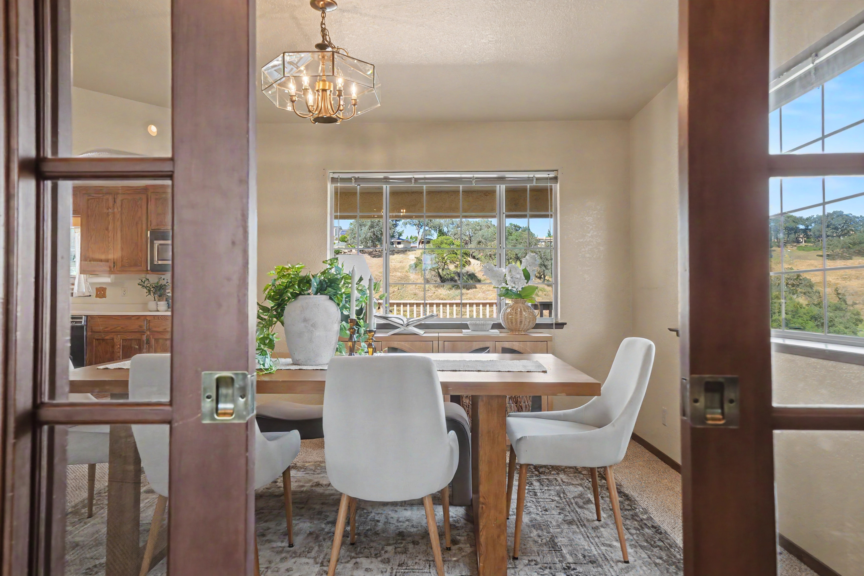 Spacious Sutter Creek Home with Hillside Views and Endless Potential - 物件實景