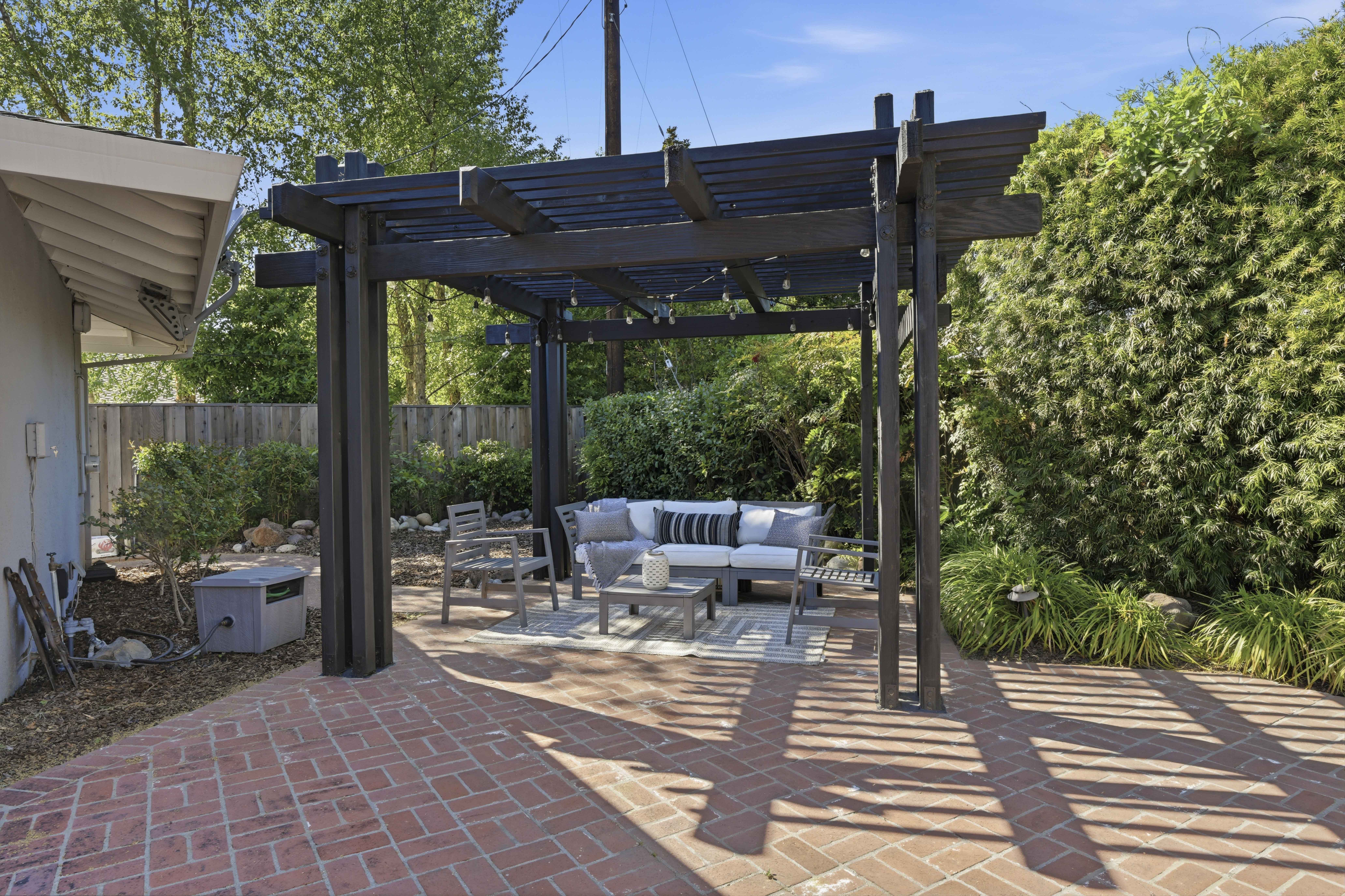  2929 Latham Drive, Sacramento, CA 95864 - 物件實景