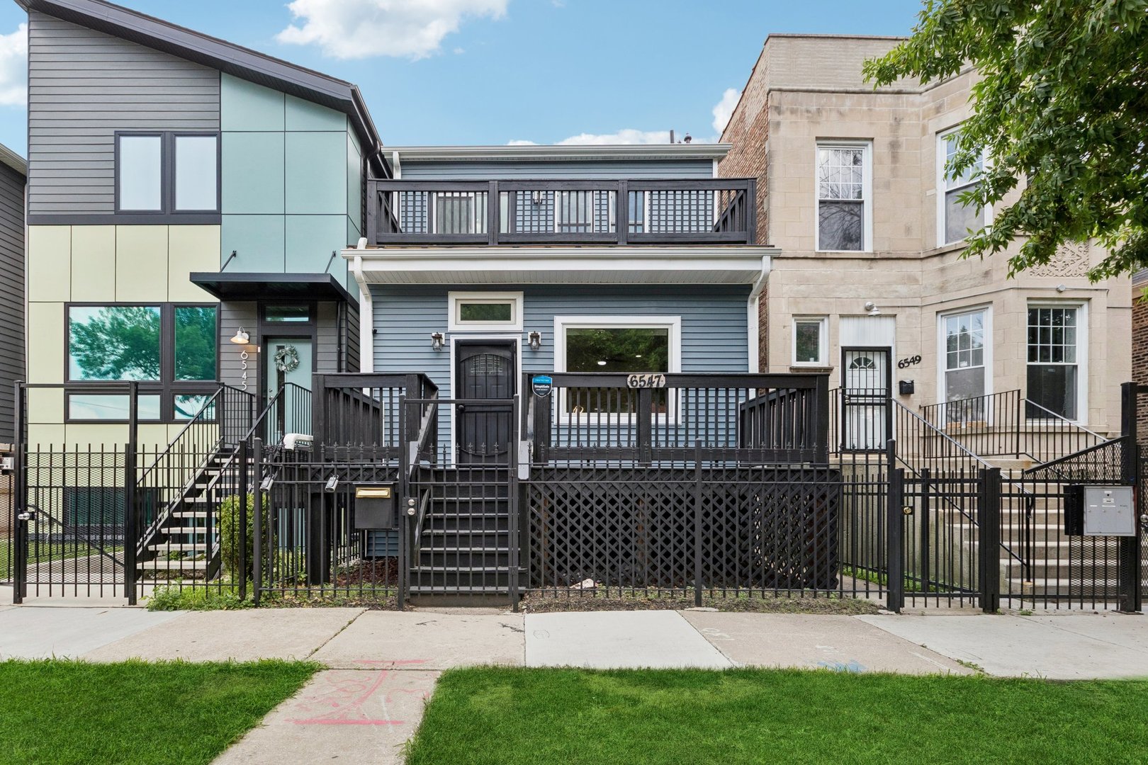 Chicago, Illinois, 60637, United States, 4 Bedrooms Bedrooms, ,4 BathroomsBathrooms,Residential,For Sale,1881153