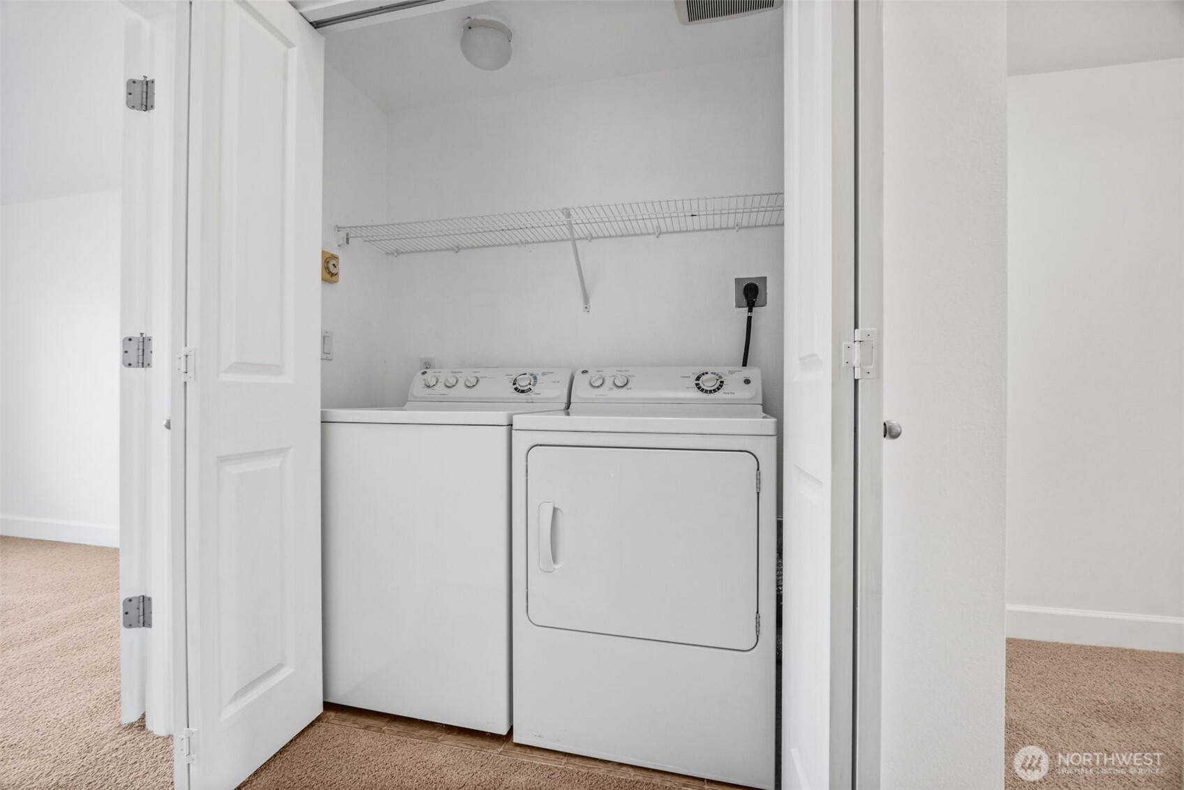 Seattle, Washington, 98106, United States, 2 Bedrooms Bedrooms, ,2 BathroomsBathrooms,Residential,For Sale,1991706