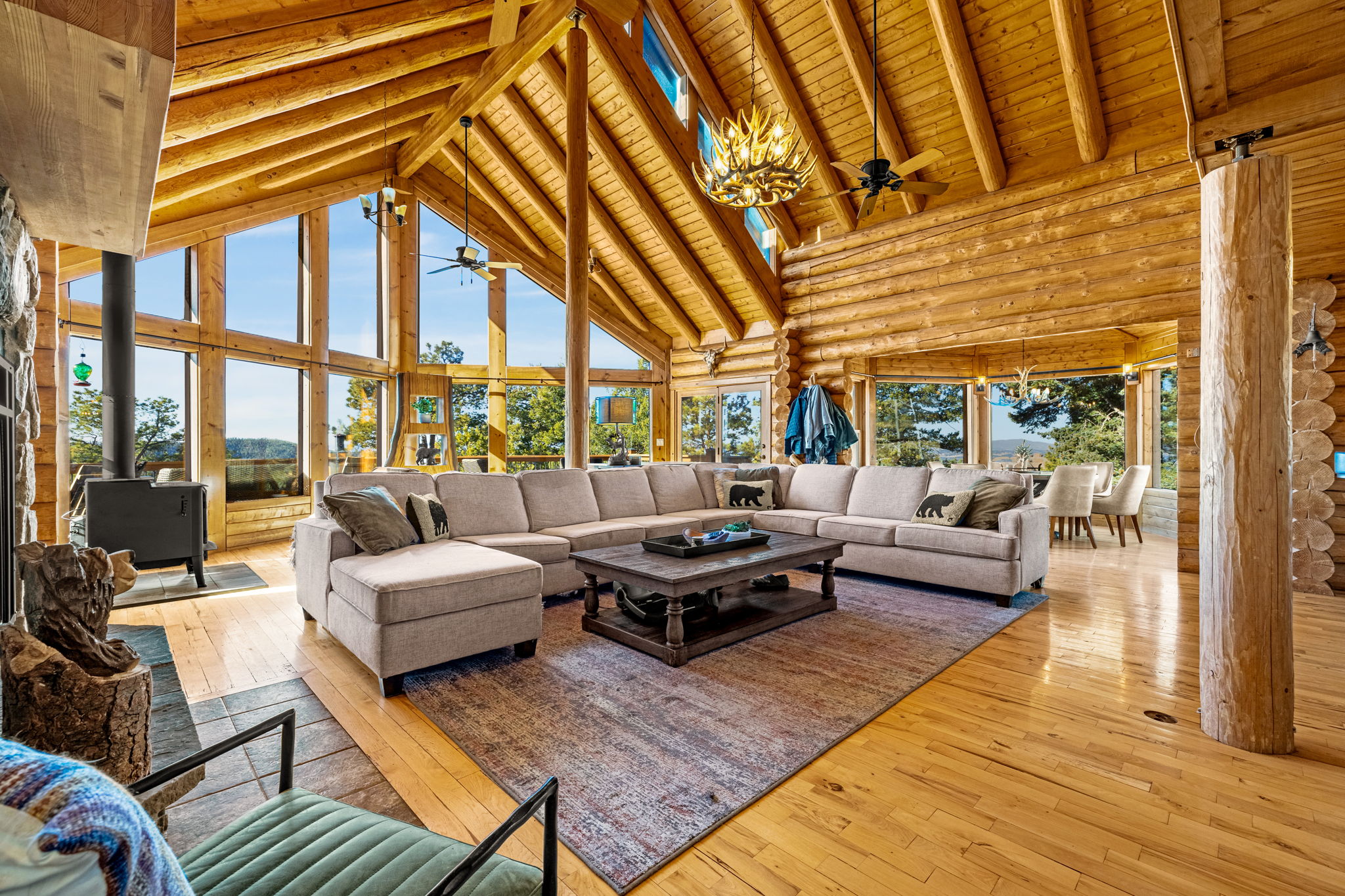 Cripple Creek, Colorado, 80813, United States, 3 Bedrooms Bedrooms, ,3 BathroomsBathrooms,Residential,For Sale,1997050