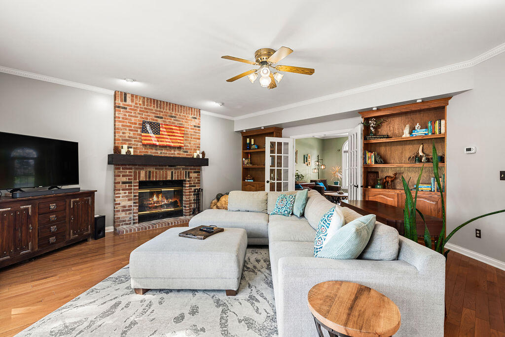 Valparaiso, Indiana, 46385, United States, 4 Bedrooms Bedrooms, ,3 BathroomsBathrooms,Residential,For Sale,1988266