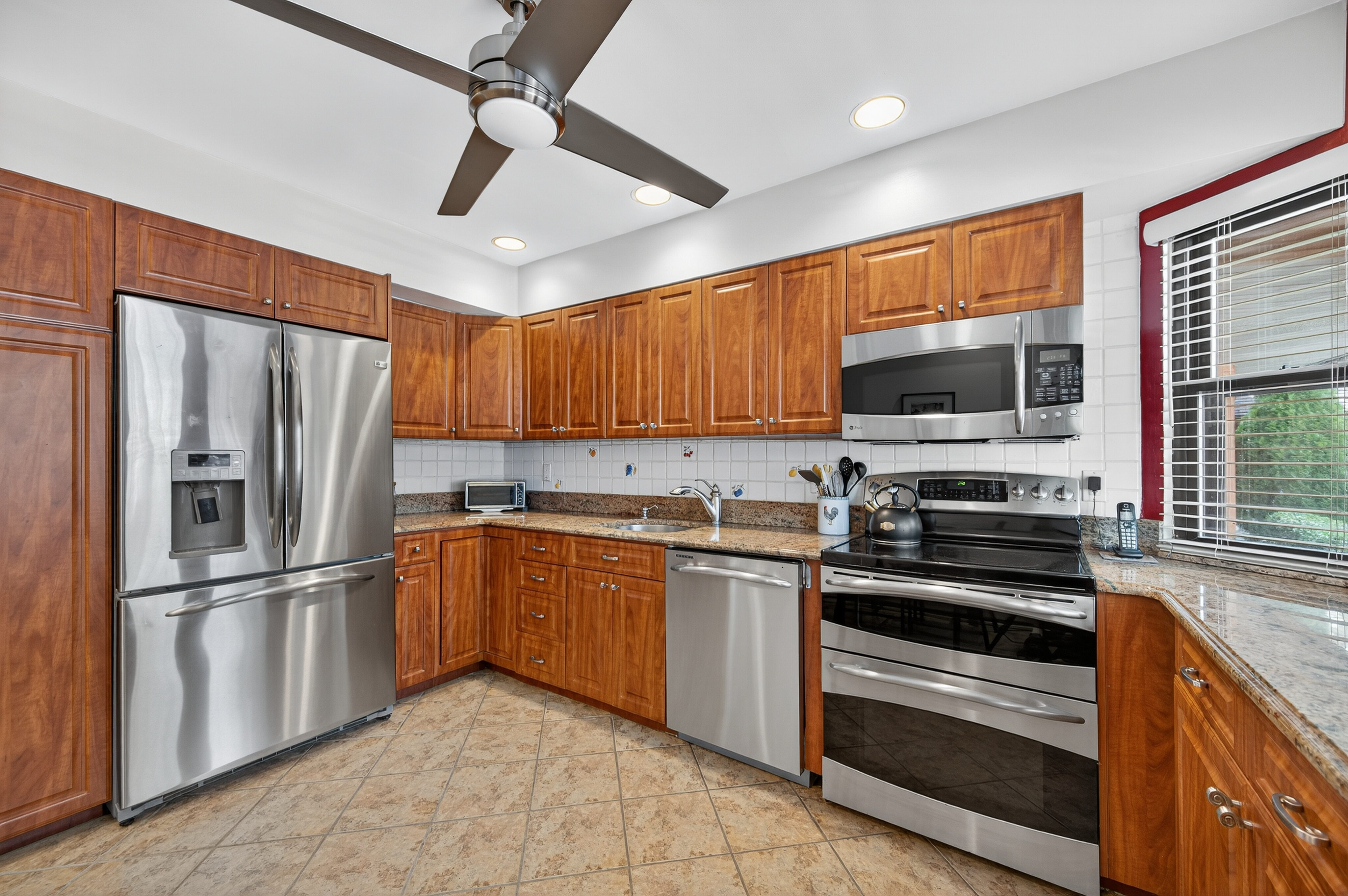  12 Hampton Way, Woodbury, NY, 11797 - 物件實景