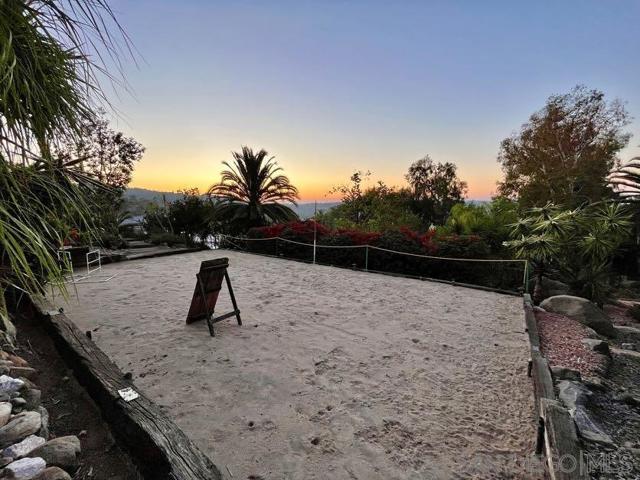 El Cajon, California, 92020, United States, 5 Bedrooms Bedrooms, ,4 BathroomsBathrooms,Residential,For Sale,1983564