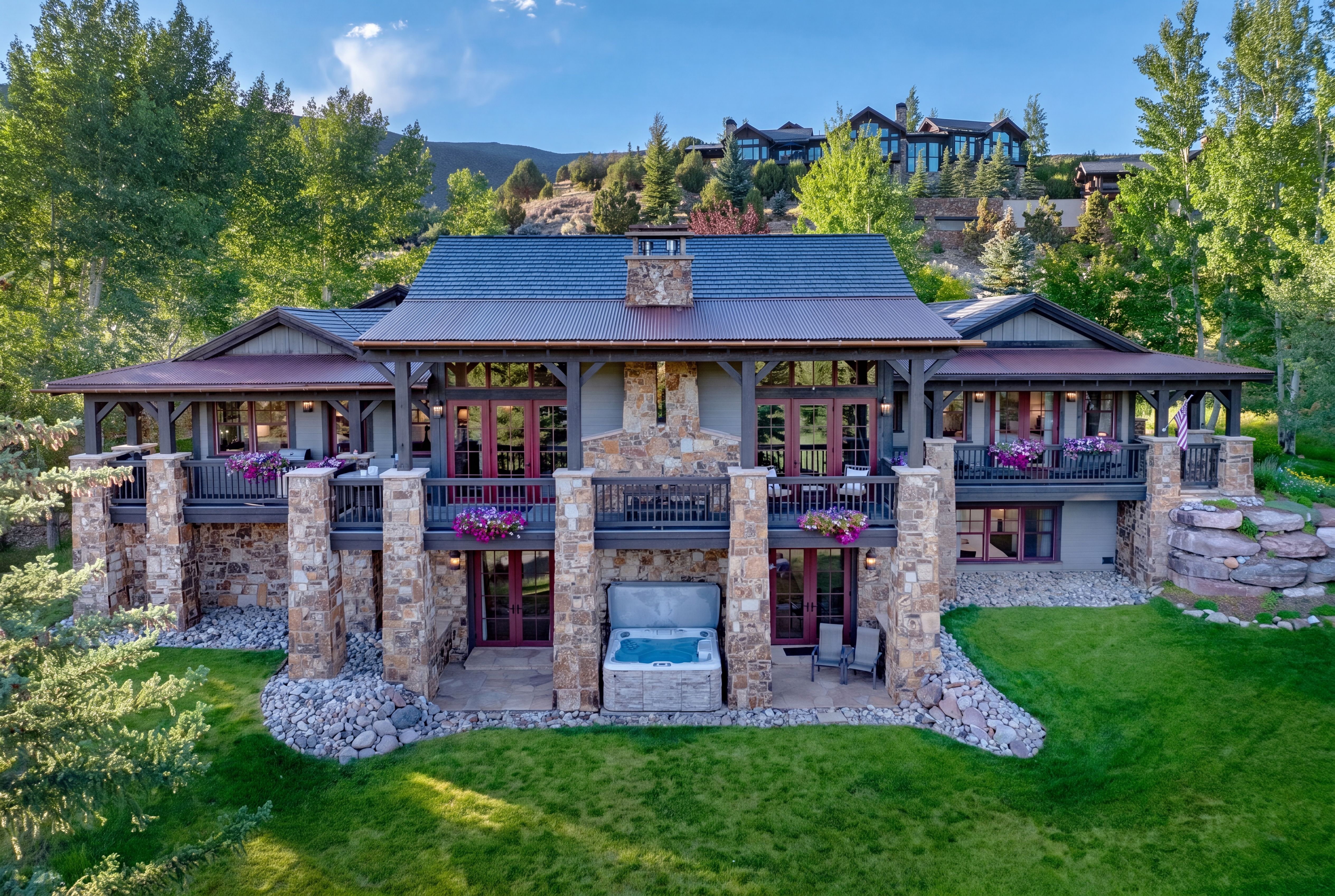  Tucked Within the Gates of Cordillera Valley Club - 物件實景