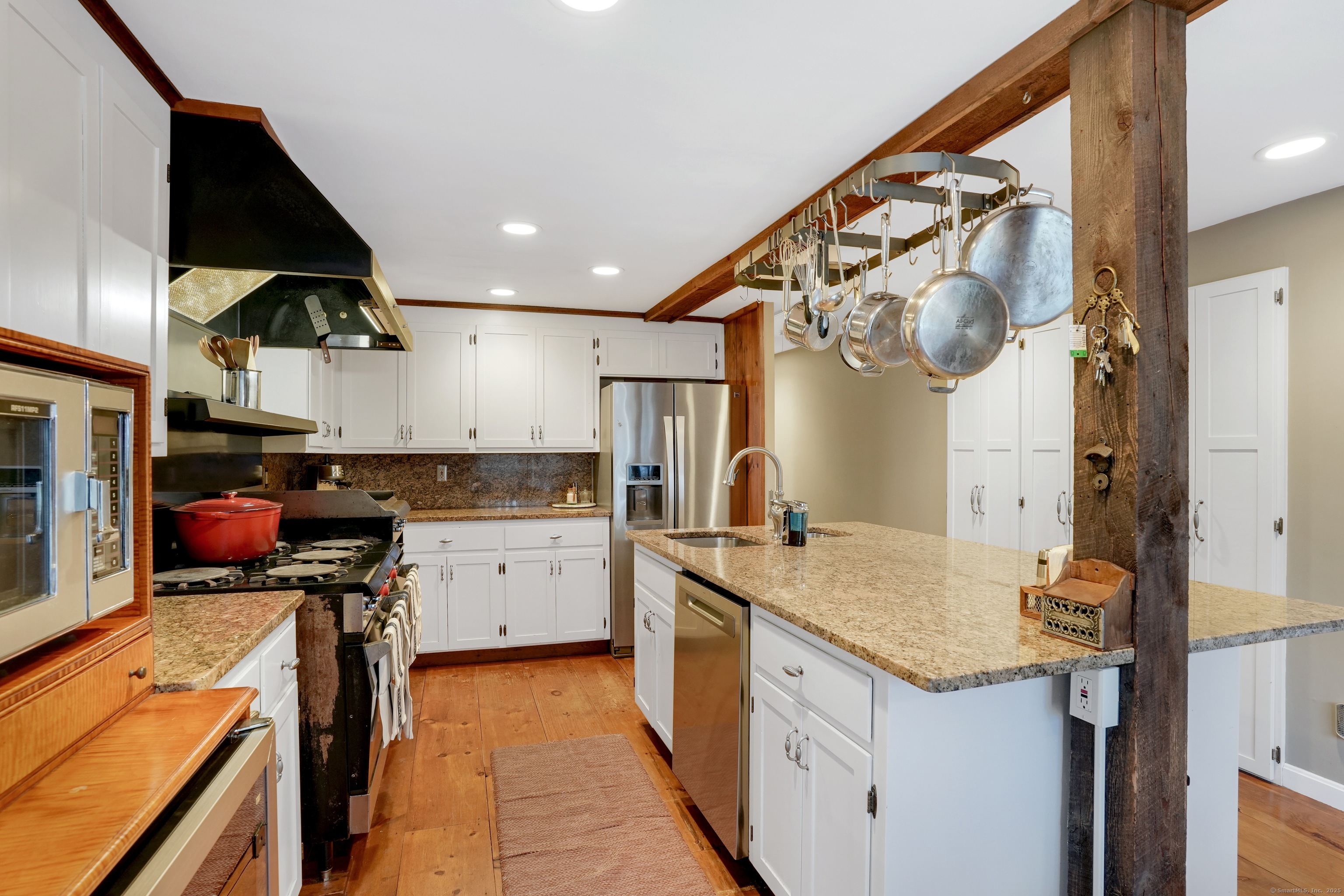 Canton, Connecticut, 06019, United States, 4 Bedrooms Bedrooms, ,3 BathroomsBathrooms,Residential,For Sale,1987943