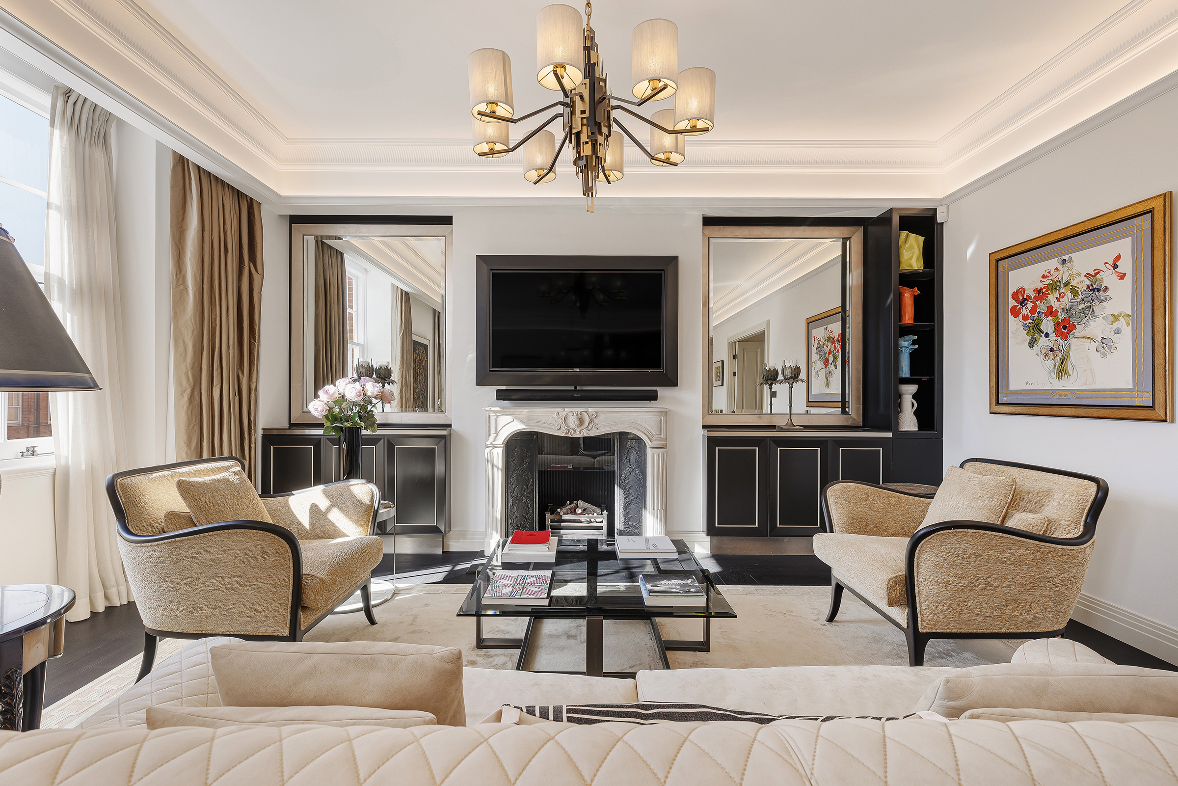  A Beautifully Refurbished Lateral Apartment with Balcony on Pont Street - 物件實景