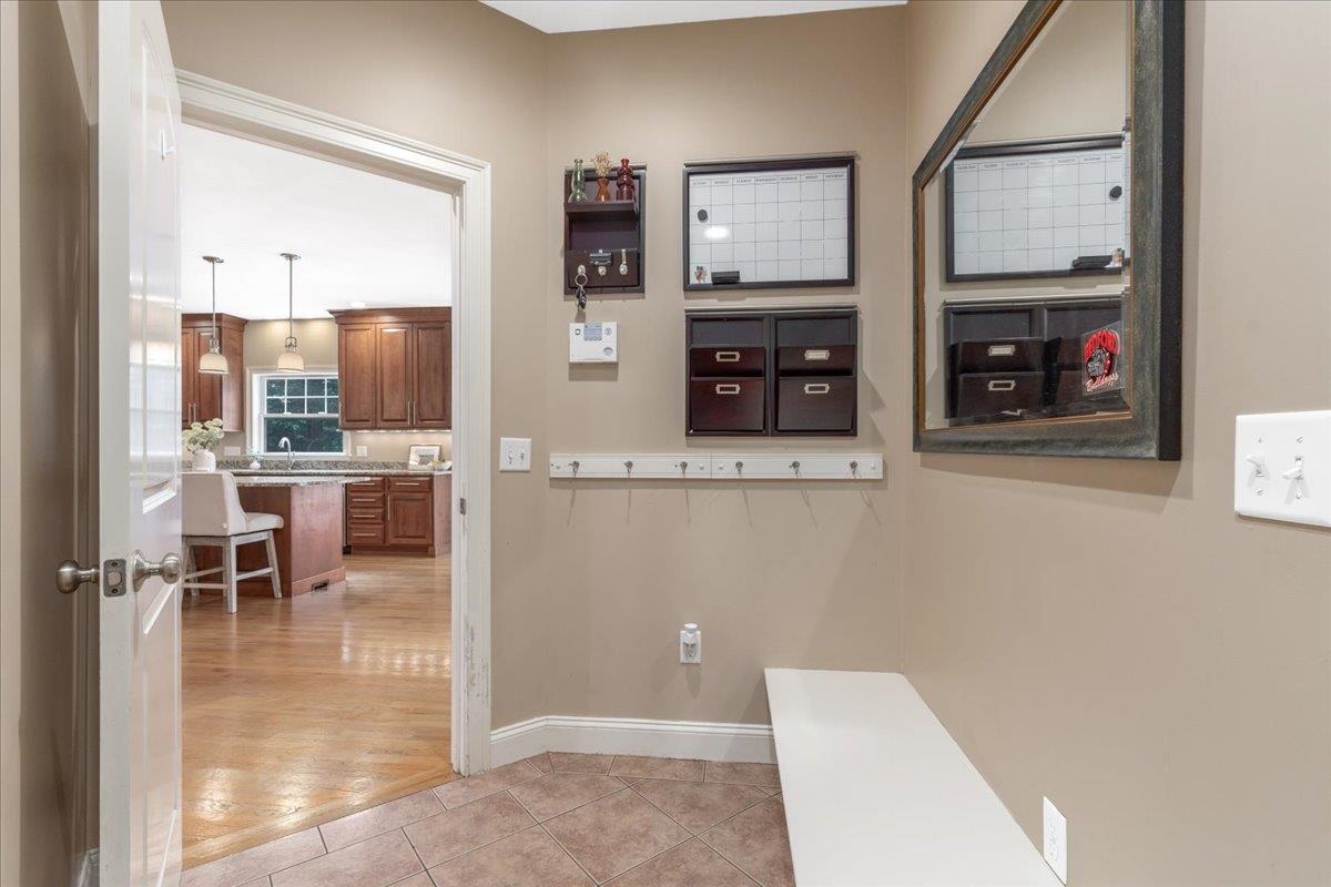 Bedford, New Hampshire, 03110, United States, 4 Bedrooms Bedrooms, ,5 BathroomsBathrooms,Residential,For Sale,1865787