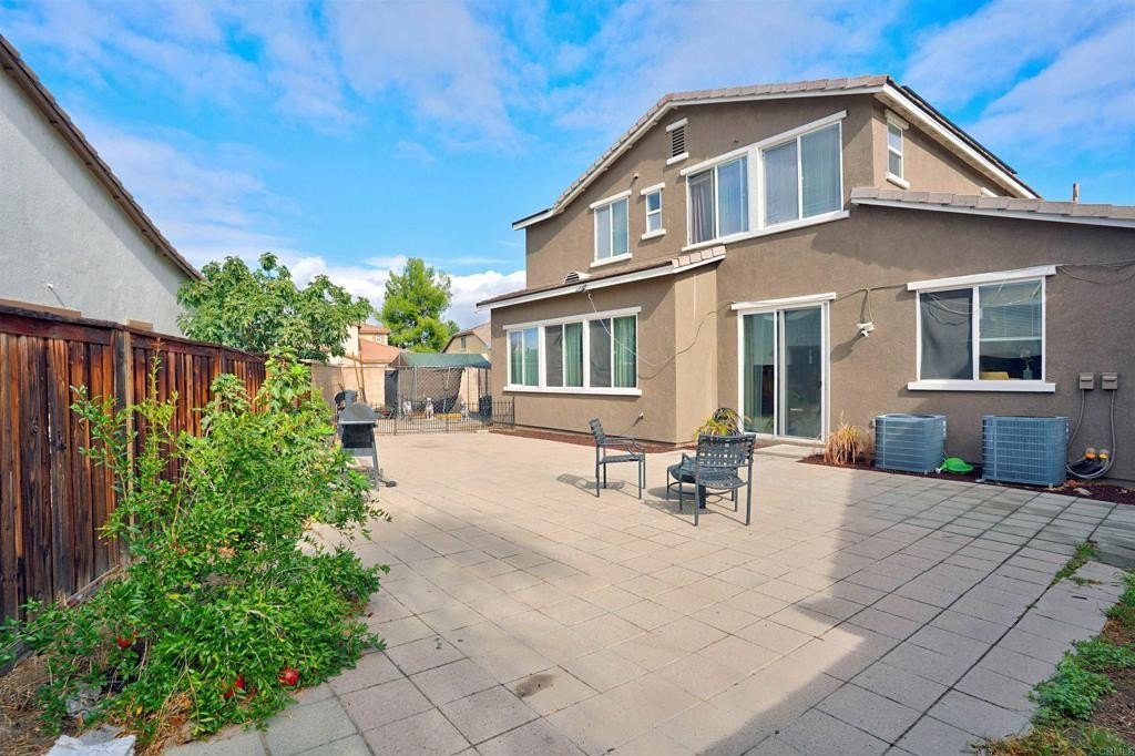 Hemet, California, 92545, United States, 5 Bedrooms Bedrooms, ,3 BathroomsBathrooms,Residential,For Sale,1969134