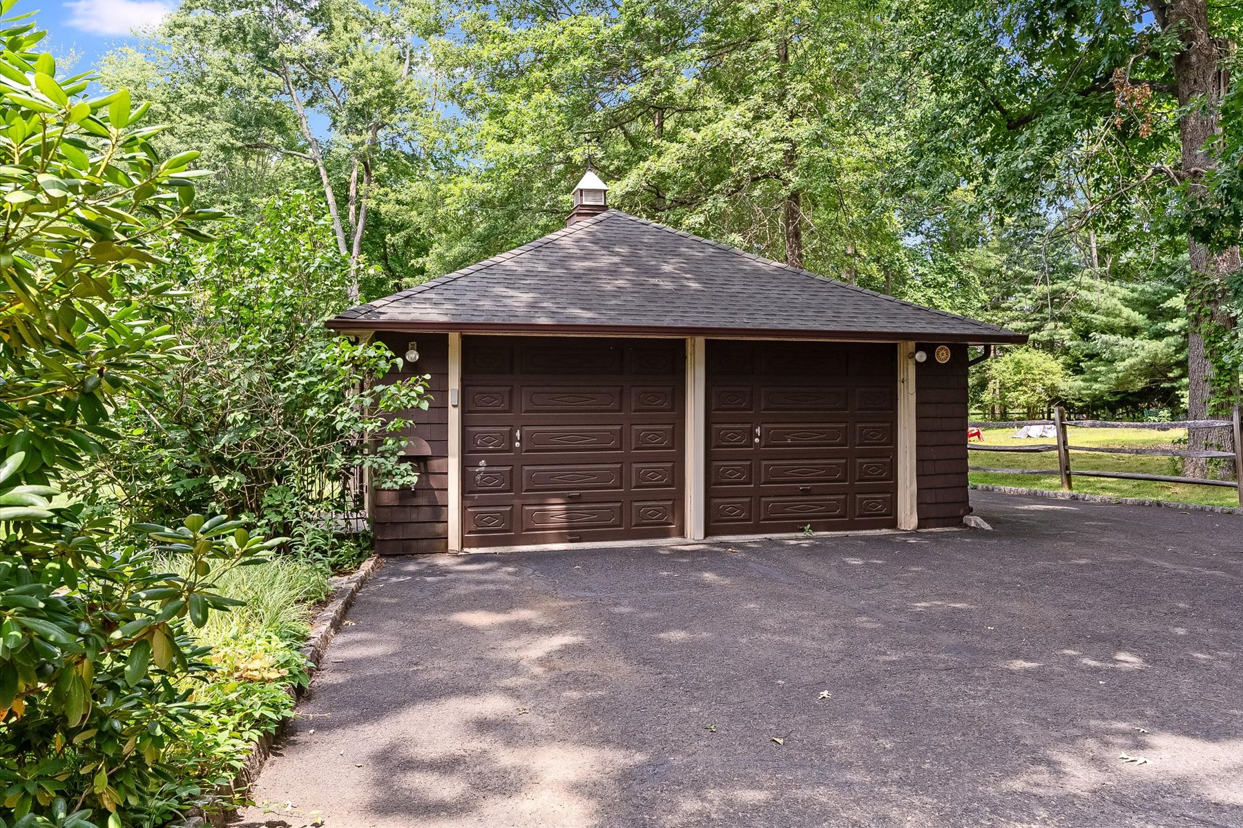  Authentic Craftsman-Style Property Offers Timeless Character - 物件實景
