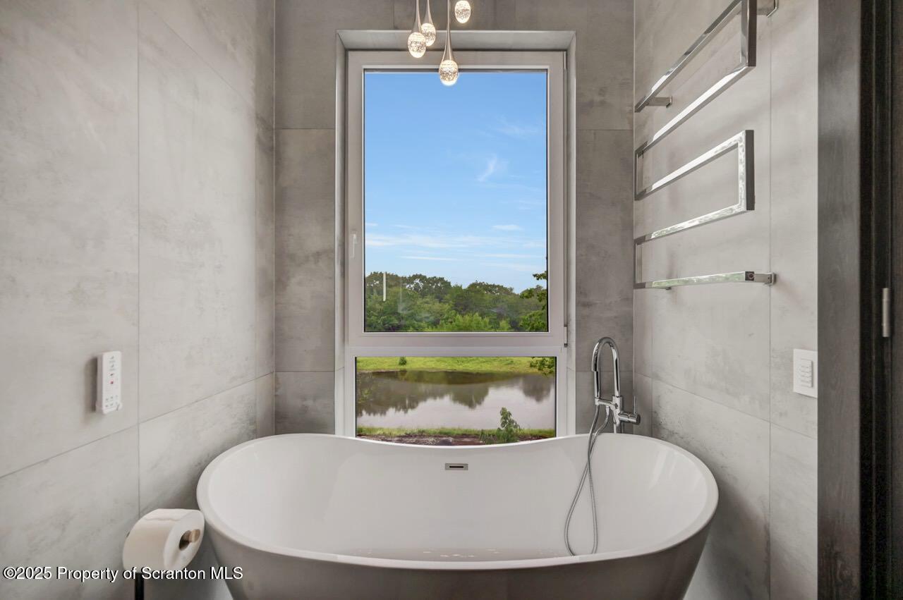 Bear Creek, Pennsylvania, 18602, United States, 4 Bedrooms Bedrooms, ,3 BathroomsBathrooms,Residential,For Sale,2002172