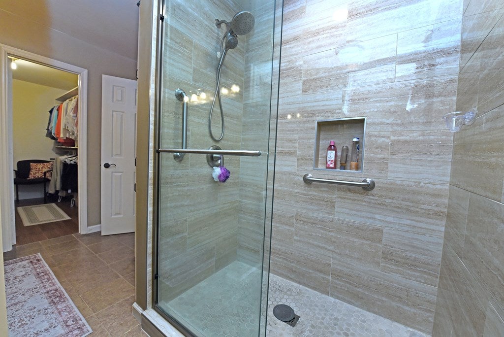 Ellijay, Georgia, 30536, United States, 4 Bedrooms Bedrooms, ,3 BathroomsBathrooms,Residential,For Sale,1940340