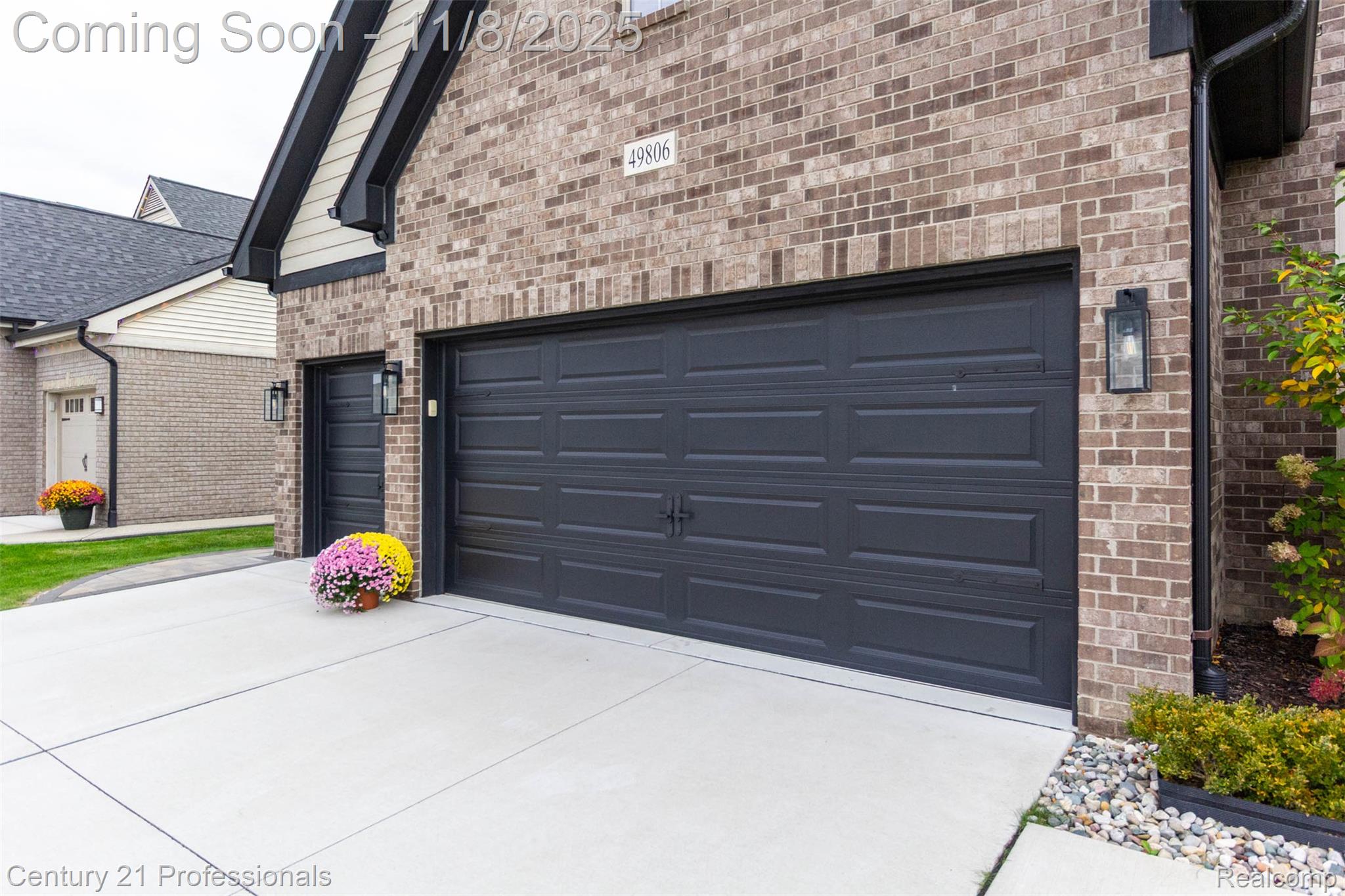 Macomb, Michigan, 48044, United States, 4 Bedrooms Bedrooms, ,3 BathroomsBathrooms,Residential,For Sale,1985765