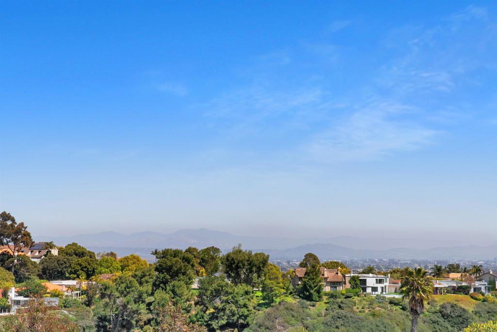 La Jolla, California, 92037, United States, 2 Bedrooms Bedrooms, ,3 BathroomsBathrooms,Residential,For Sale,1938534