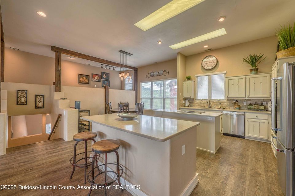 Ruidoso, New Mexico, 88345, United States, 4 Bedrooms Bedrooms, ,3 BathroomsBathrooms,Residential,For Sale,1895343