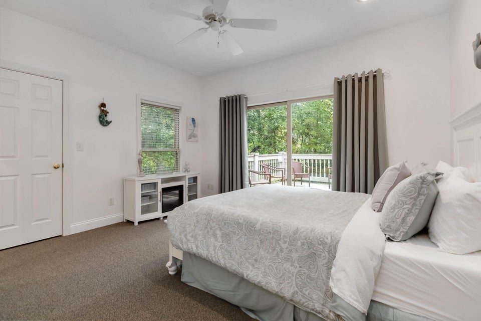 Burnside, Kentucky, 42519, United States, 5 Bedrooms Bedrooms, ,4 BathroomsBathrooms,Residential,For Sale,1978974