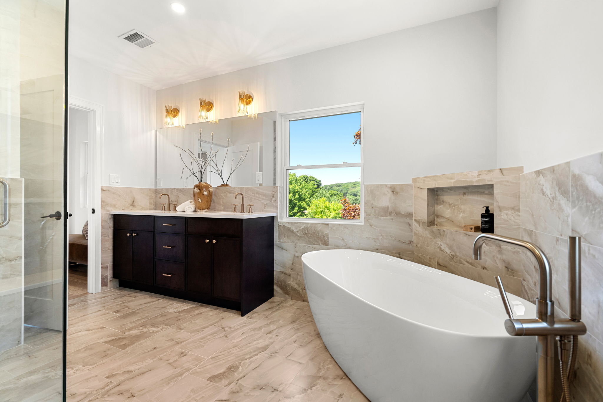  68 Barnard Avenue, Watertown, MA, 02472 - 物件實景