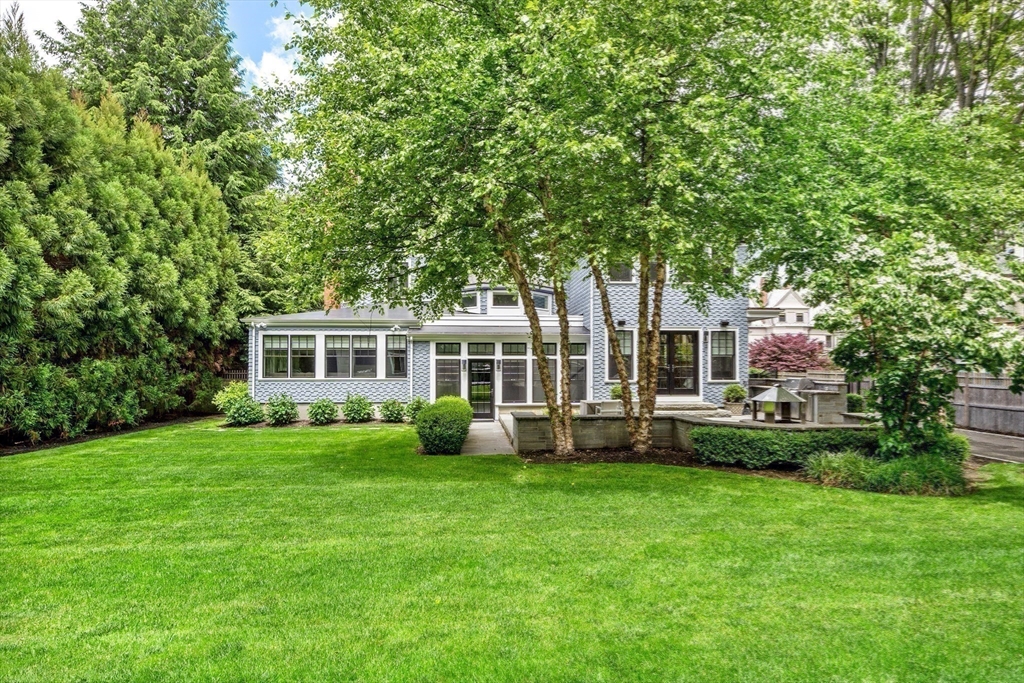 Newton, Massachusetts, 02465, United States, 5 Bedrooms Bedrooms, ,6 BathroomsBathrooms,Residential,For Sale,1908545