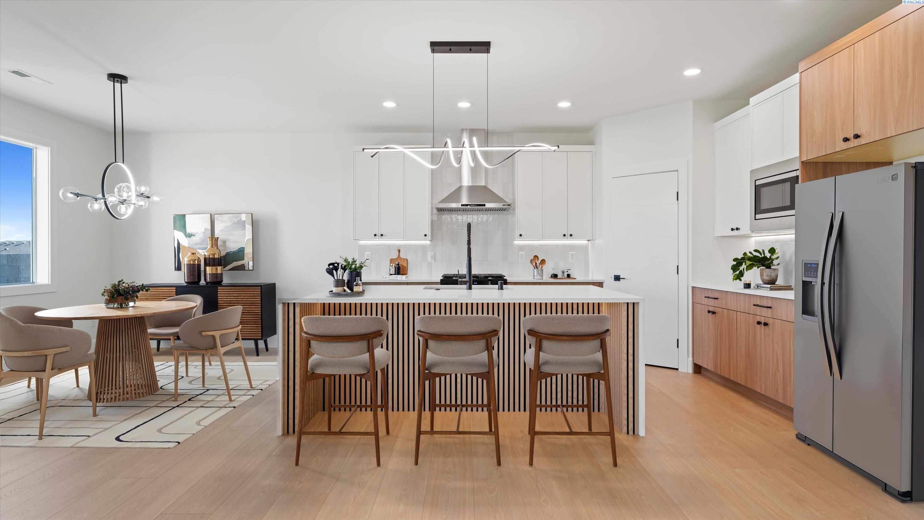 Richland, Washington, 99352, United States, 3 Bedrooms Bedrooms, ,2 BathroomsBathrooms,Residential,For Sale,2000656