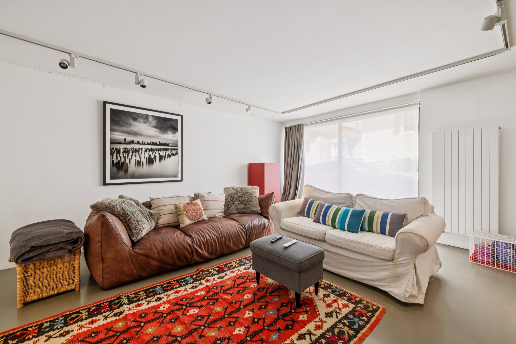  Charming home with a pool and investment potential - 物件實景
