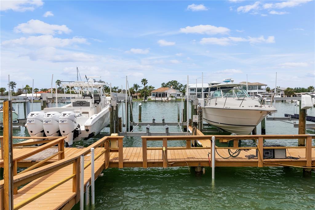 Tierra Verde, Florida, 33715, United States, 2 Bedrooms Bedrooms, ,2 BathroomsBathrooms,Residential,For Sale,1794902