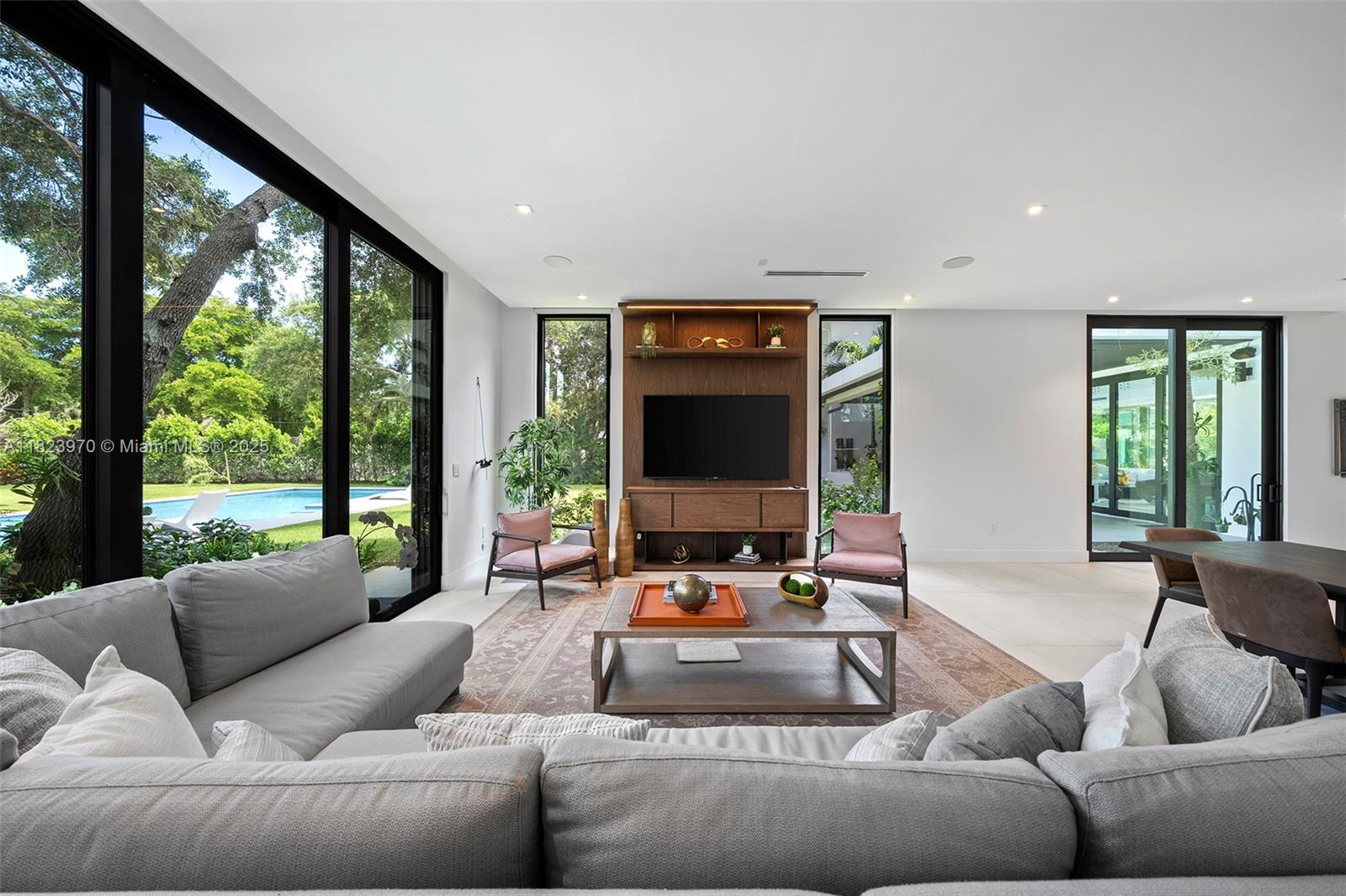 Pinecrest, Florida, 33156, United States, 7 Bedrooms Bedrooms, ,9 BathroomsBathrooms,Residential,For Sale,1885152