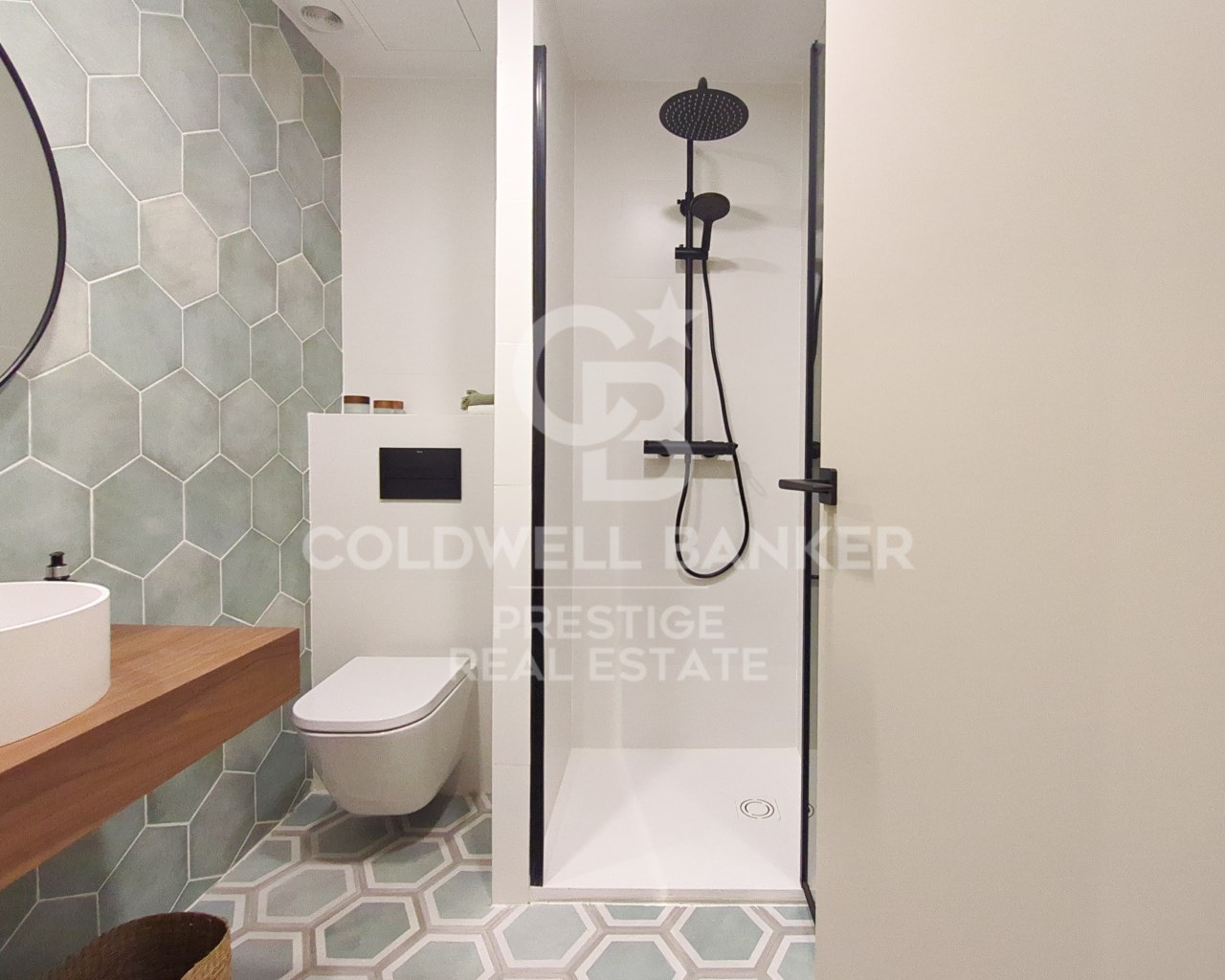 Barcelona, Catalonia, ES, 4 Bedrooms Bedrooms, ,3 BathroomsBathrooms,Residential,For Sale,1805126