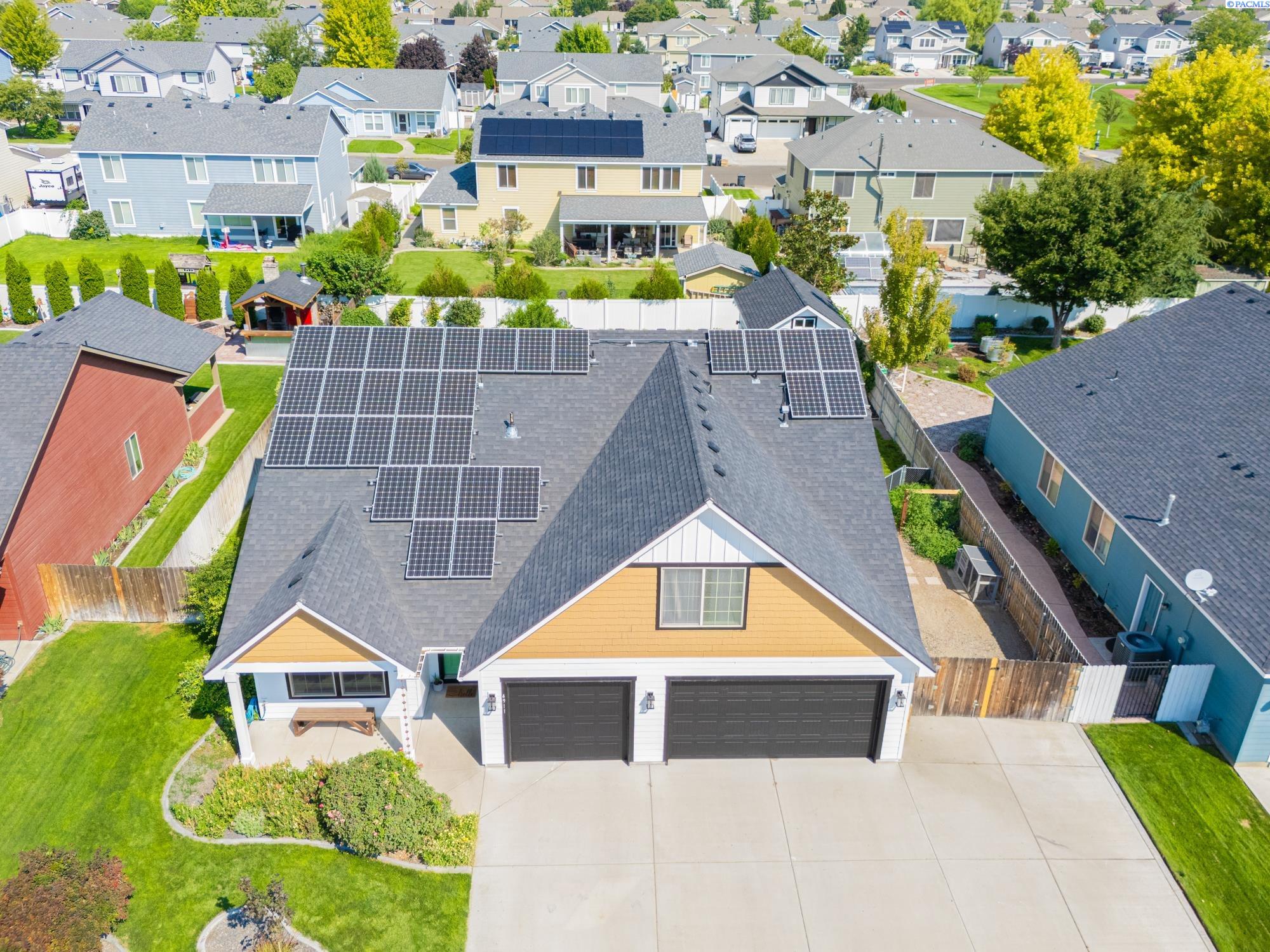 Pasco, Washington, 99301, United States, 4 Bedrooms Bedrooms, ,3 BathroomsBathrooms,Residential,For Sale,1933417