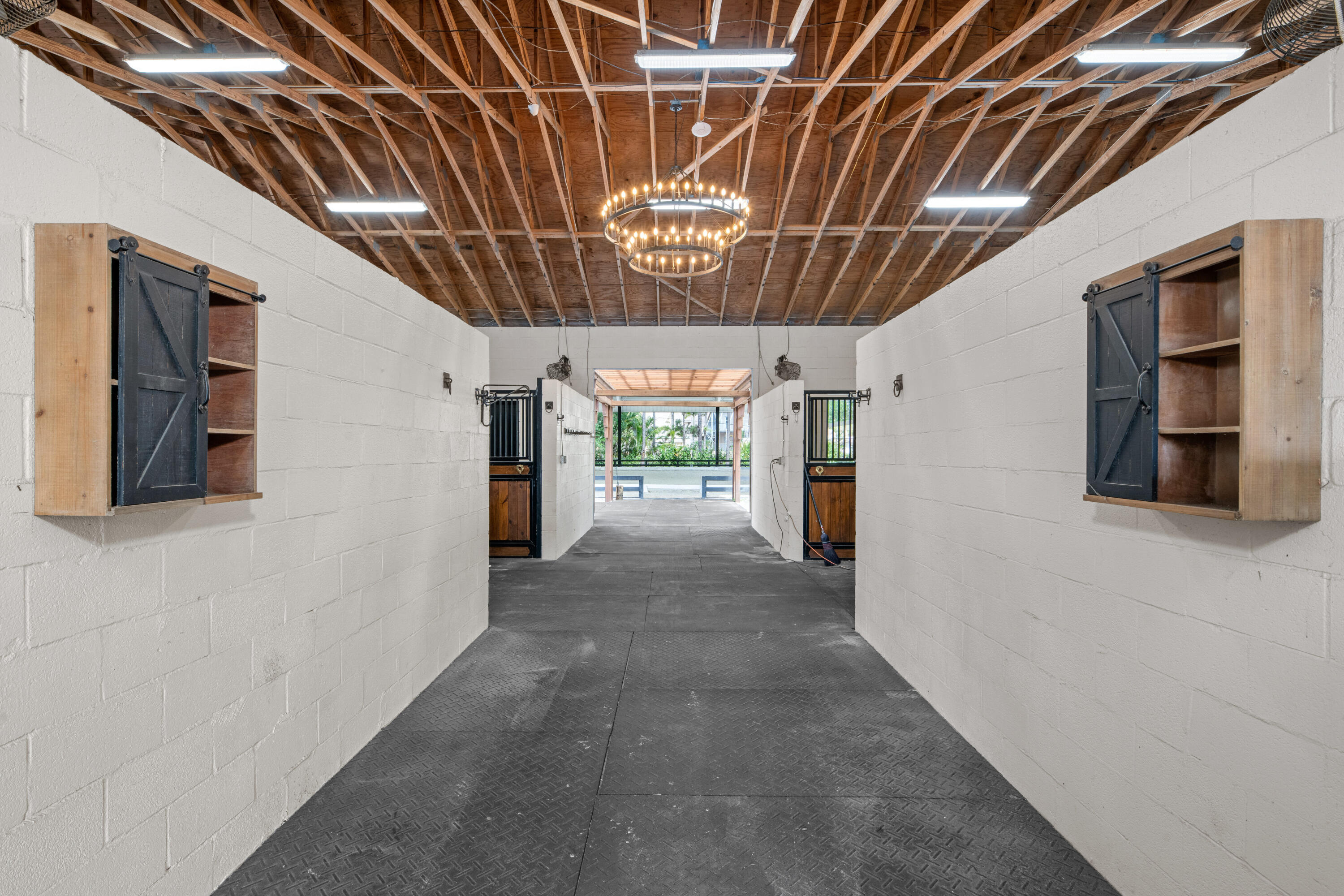  15161 Collecting Canal Road - 物件實景