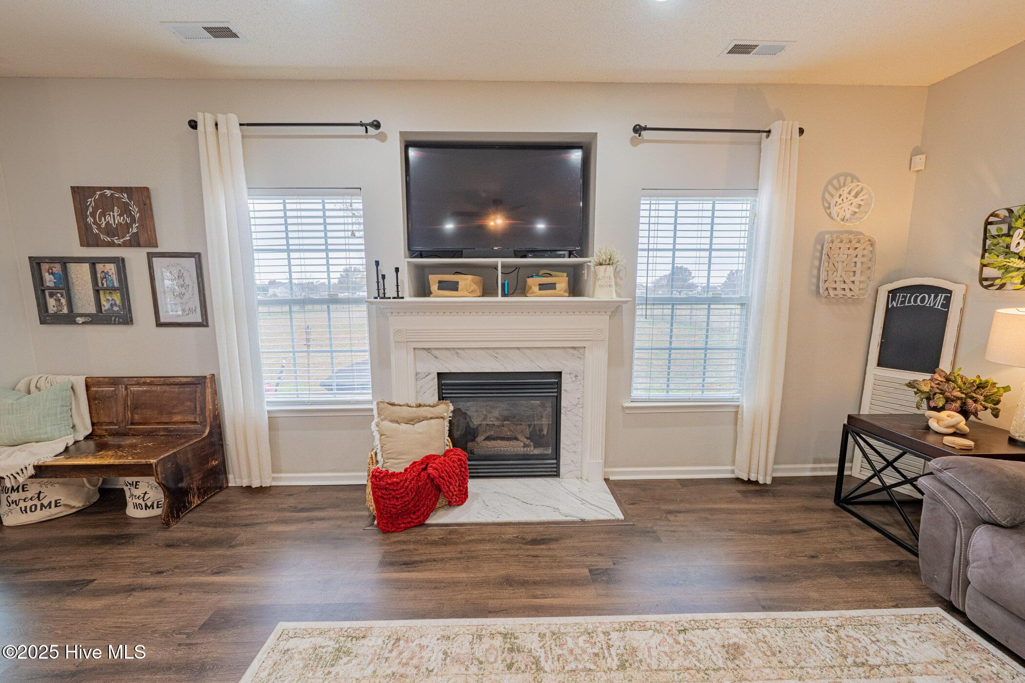 Moyock, North Carolina, 27958, United States, 6 Bedrooms Bedrooms, ,3 BathroomsBathrooms,Residential,For Sale,1997341