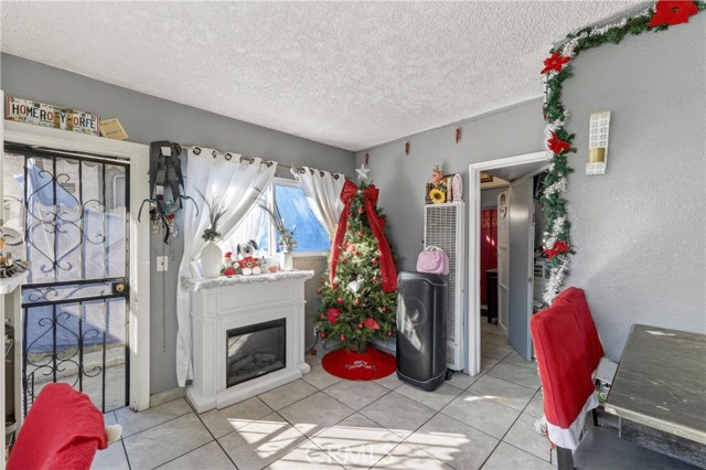 Lynwood, California, 90262, United States, 4 Bedrooms Bedrooms, ,Residential,For Sale,2010416