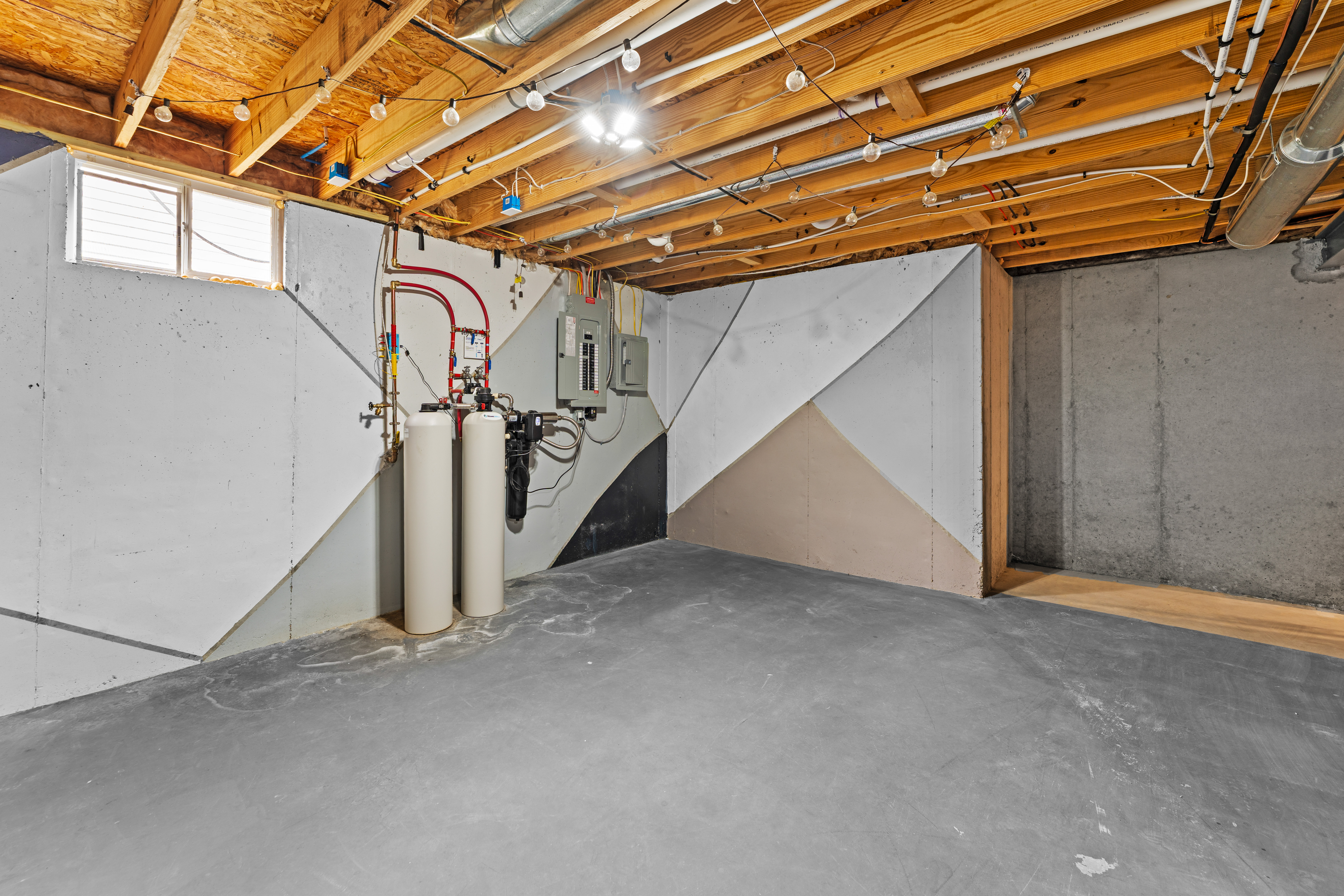  Charming Modern Ranch with Energy Efficiency and Endless Potential - 物件實景