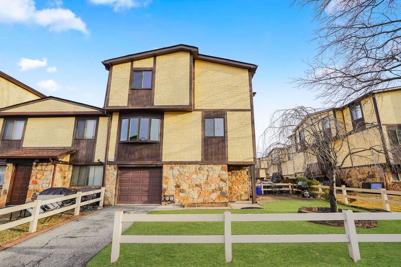 Staten Island, New York, 10314, United States, 3 Bedrooms Bedrooms, ,2 BathroomsBathrooms,Residential,For Sale,1924419