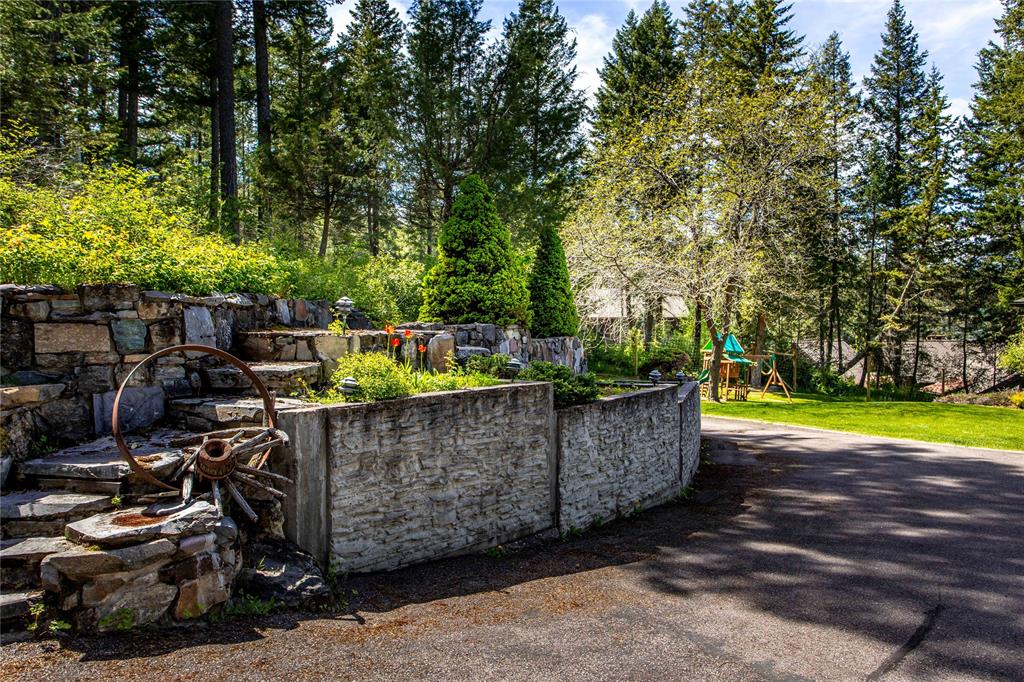 Polson, Montana, 59860, United States, 4 Bedrooms Bedrooms, ,4 BathroomsBathrooms,Residential,For Sale,1984394