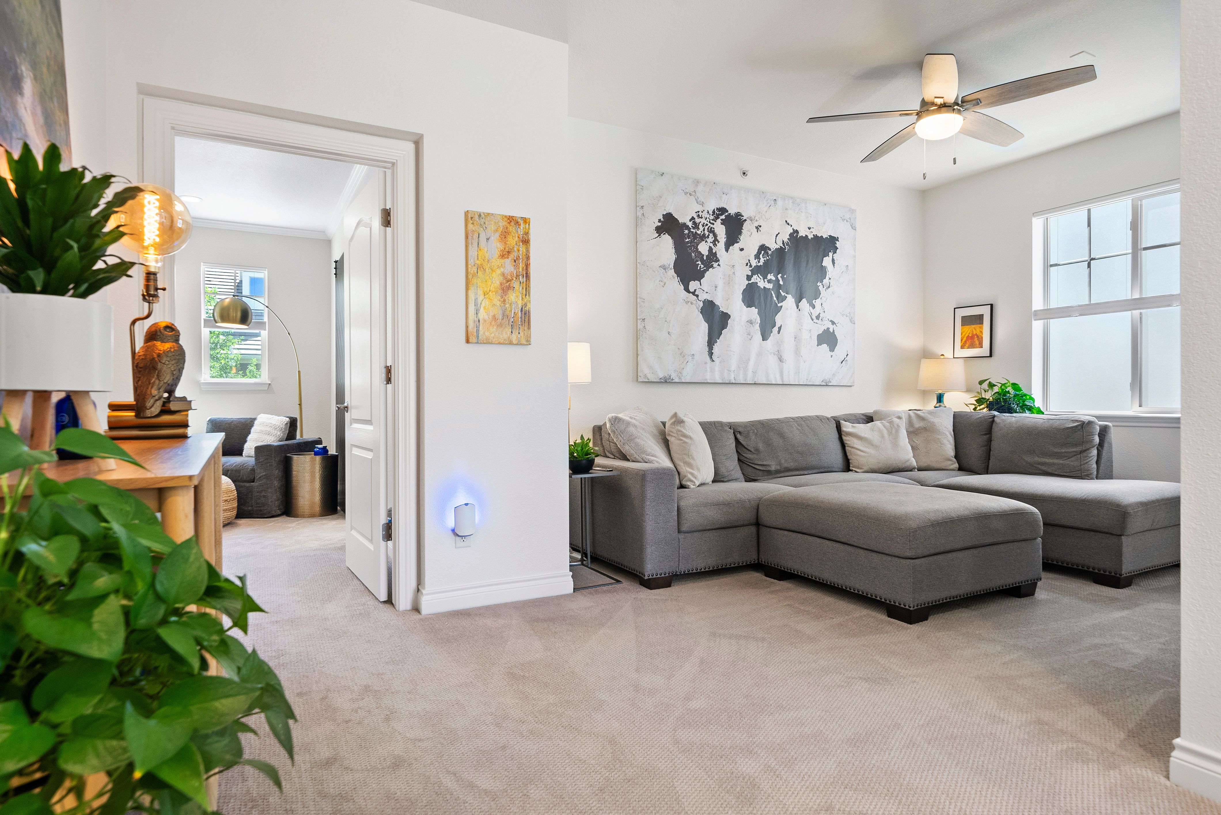  Thoughtfully Updated and Ideally Located in Central Park Neighborhood - 物件實景