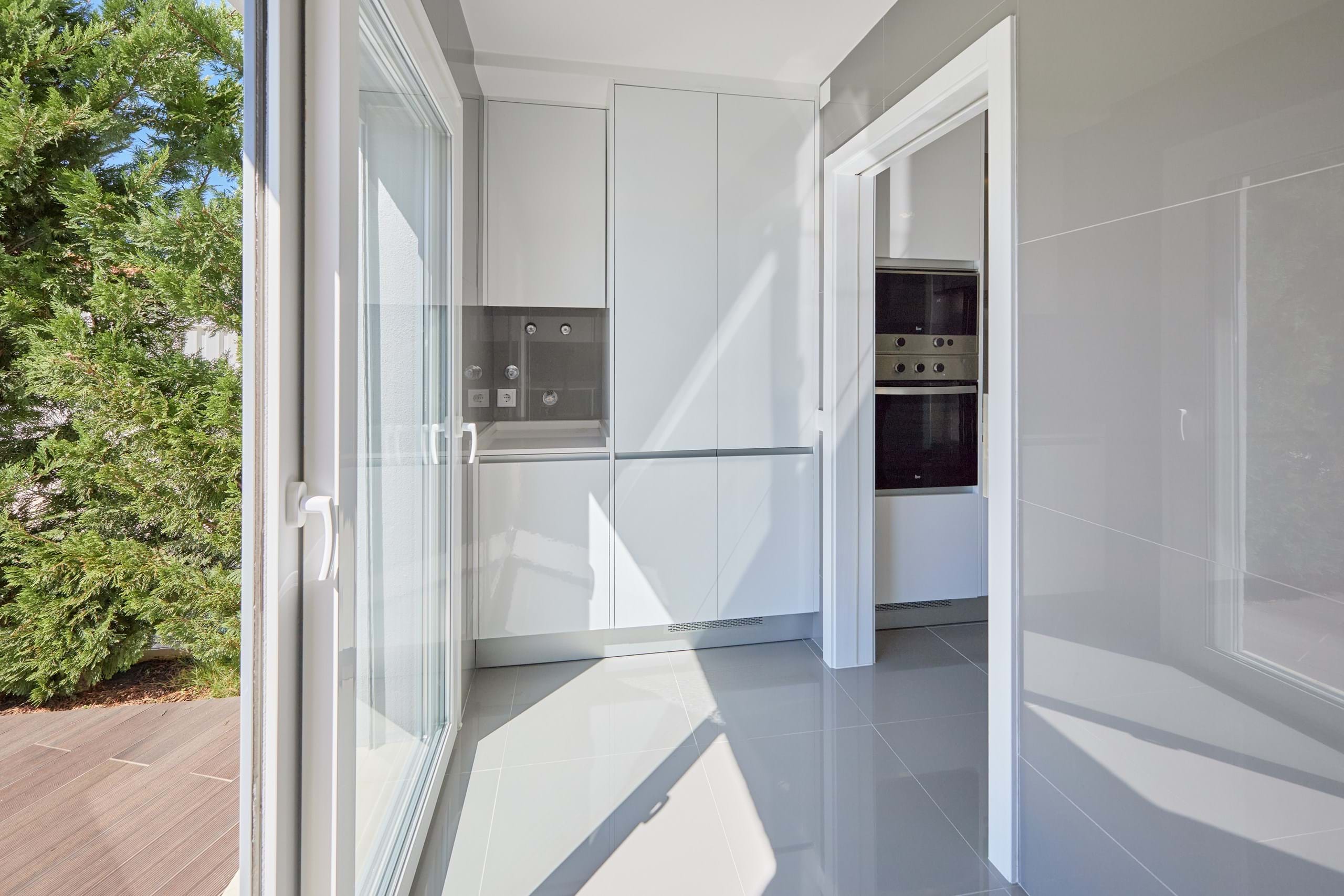 Setúbal, Setúbal, 2925-002, PT, 4 Bedrooms Bedrooms, ,3 BathroomsBathrooms,Residential,For Sale,1699842