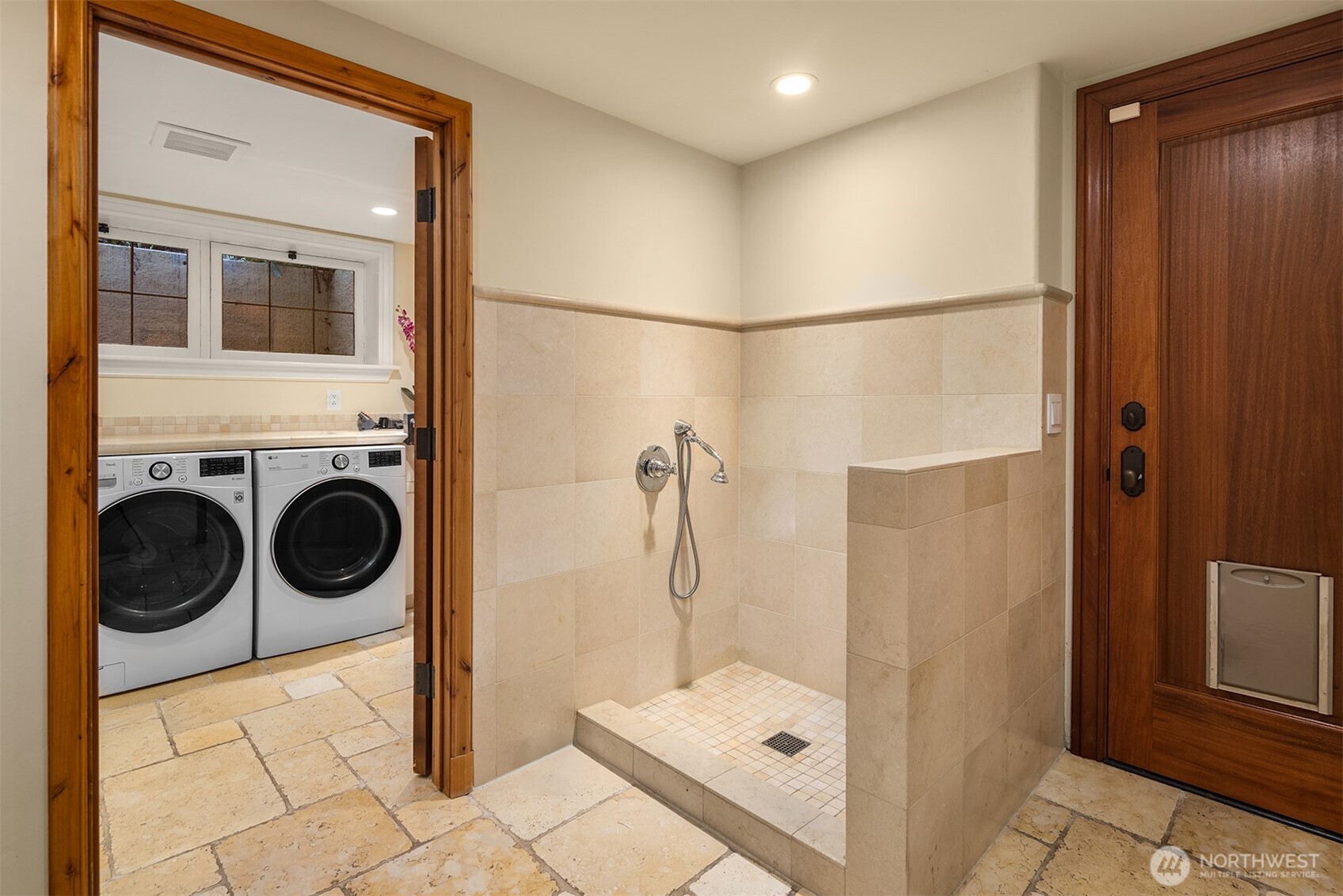 Seattle, Washington, 98112, United States, 4 Bedrooms Bedrooms, ,3 BathroomsBathrooms,Residential,For Sale,1770318