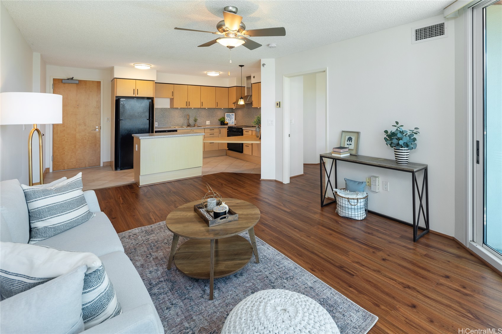Honolulu, Hawaii, 96813, United States, 1 Bedroom Bedrooms, ,1 BathroomBathrooms,Residential,For Sale,1940357
