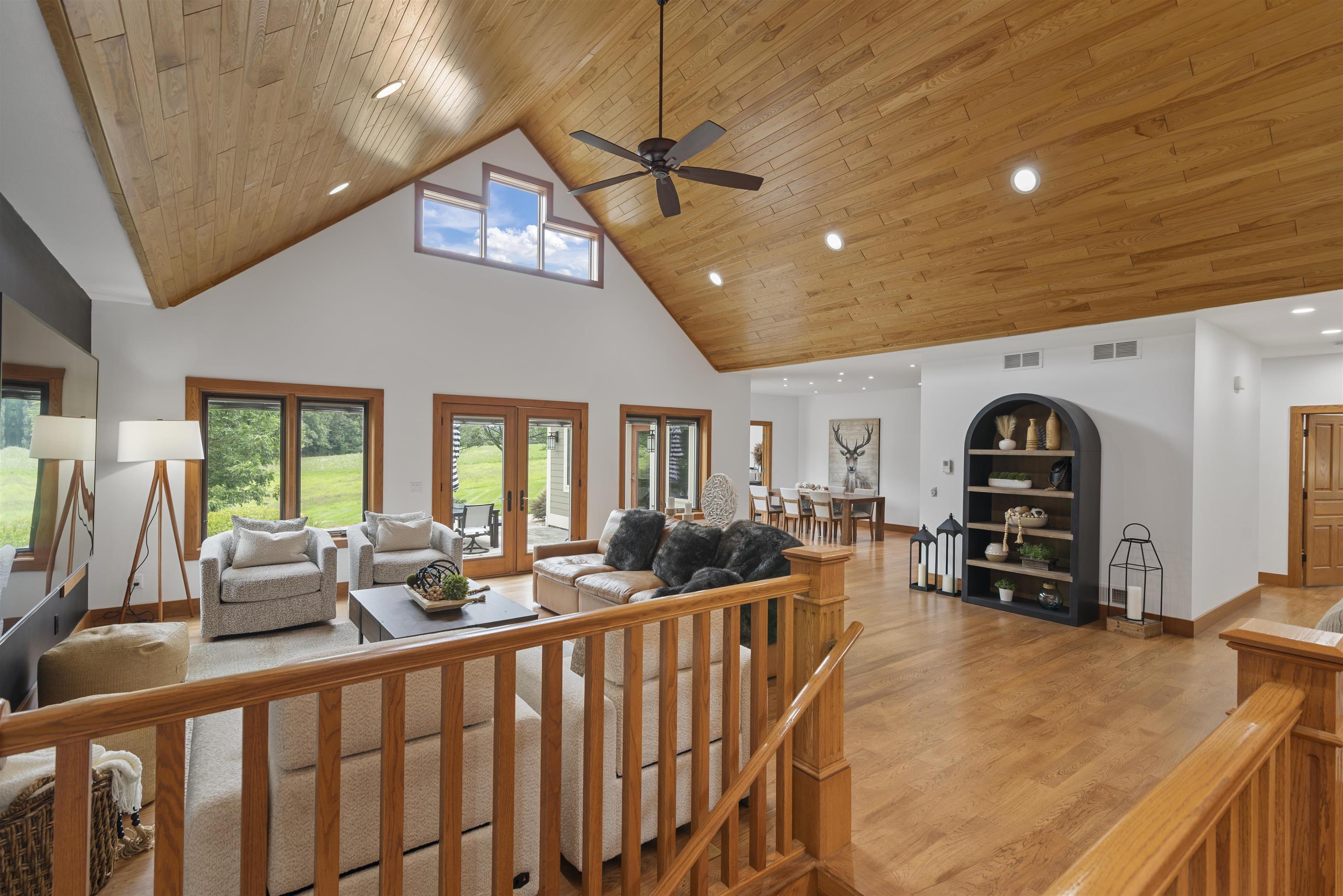 Avoca, Wisconsin, 53506, United States, 3 Bedrooms Bedrooms, ,4 BathroomsBathrooms,Residential,For Sale,1895039