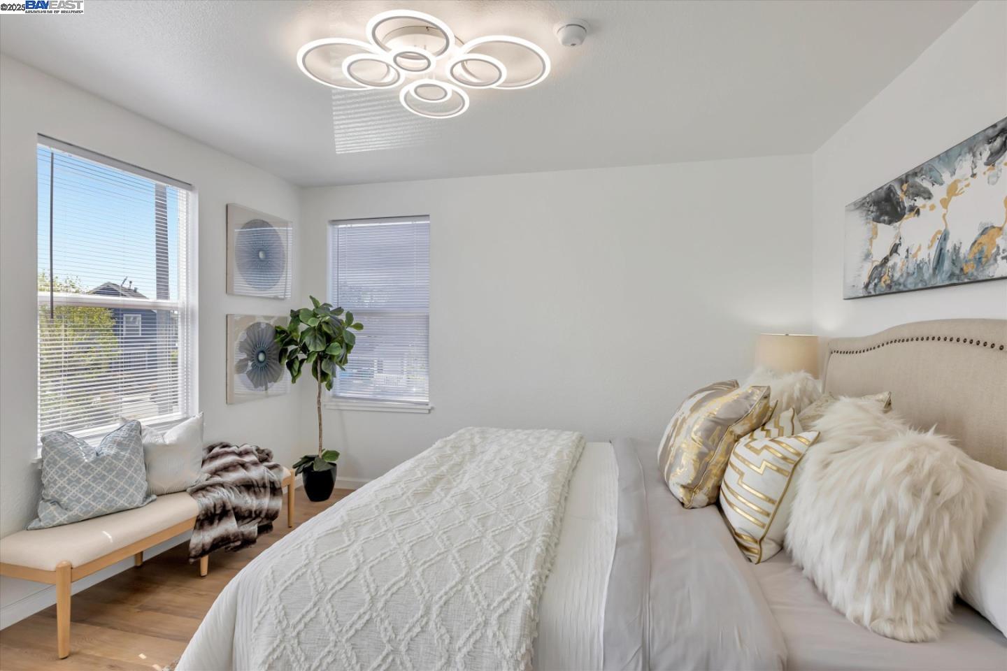 Oakland, California, 94603, United States, 3 Bedrooms Bedrooms, ,2 BathroomsBathrooms,Residential,For Sale,1991687