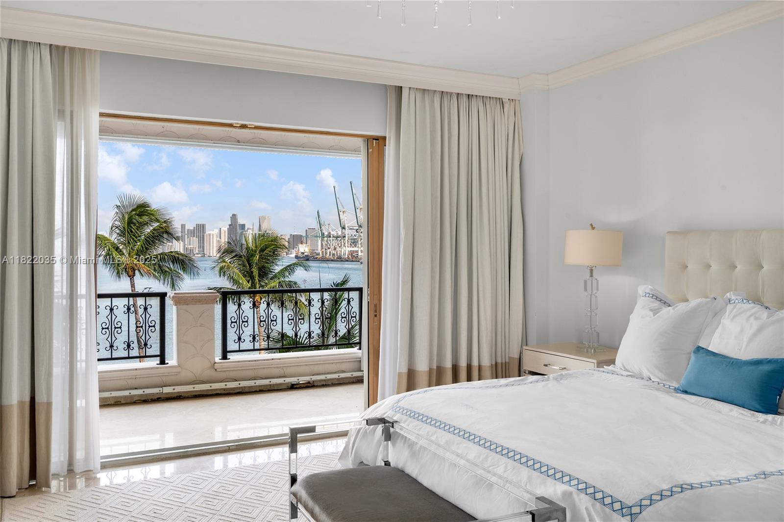 Miami Beach, Florida, 33109, United States, 4 Bedrooms Bedrooms, ,5 BathroomsBathrooms,Residential,For Sale,1858319